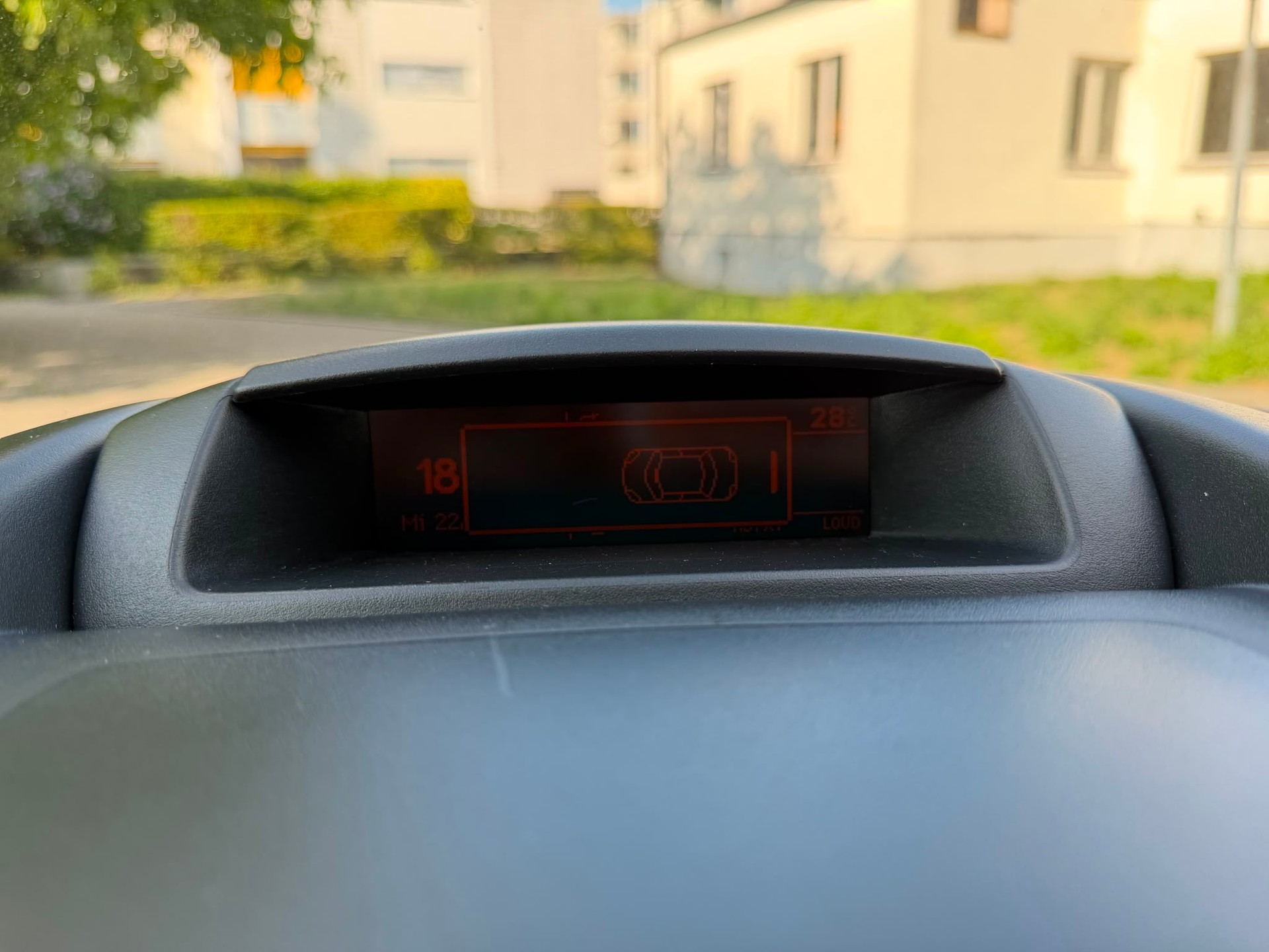 PEUGEOT Partner 1.6 e-HDI Active EGS6-image-17