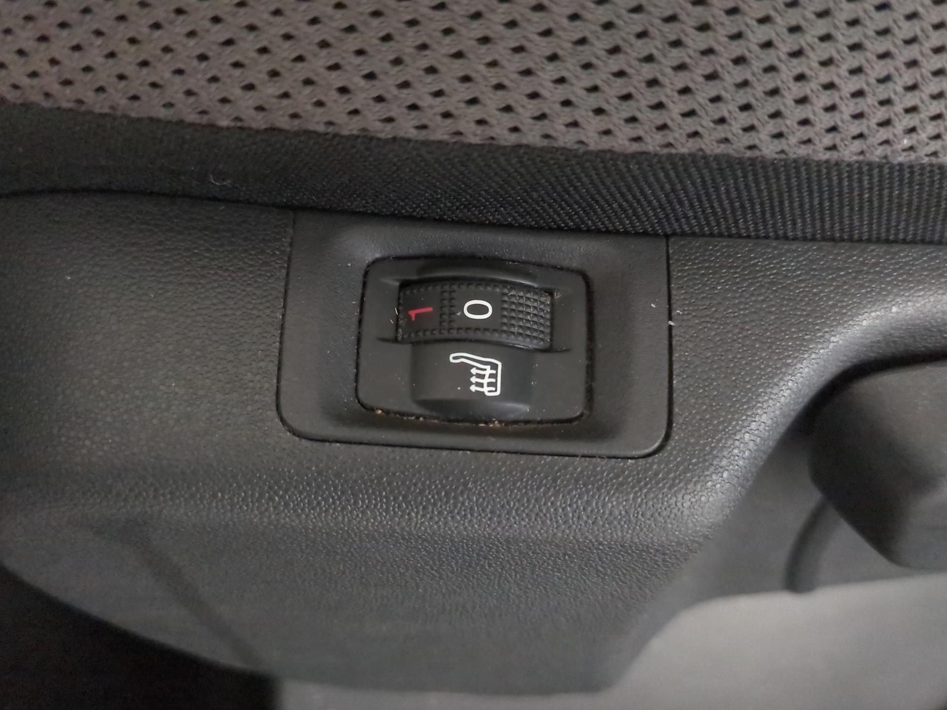CITROEN C3 Aircross 1.2i PureTech Shine EAT-image-20