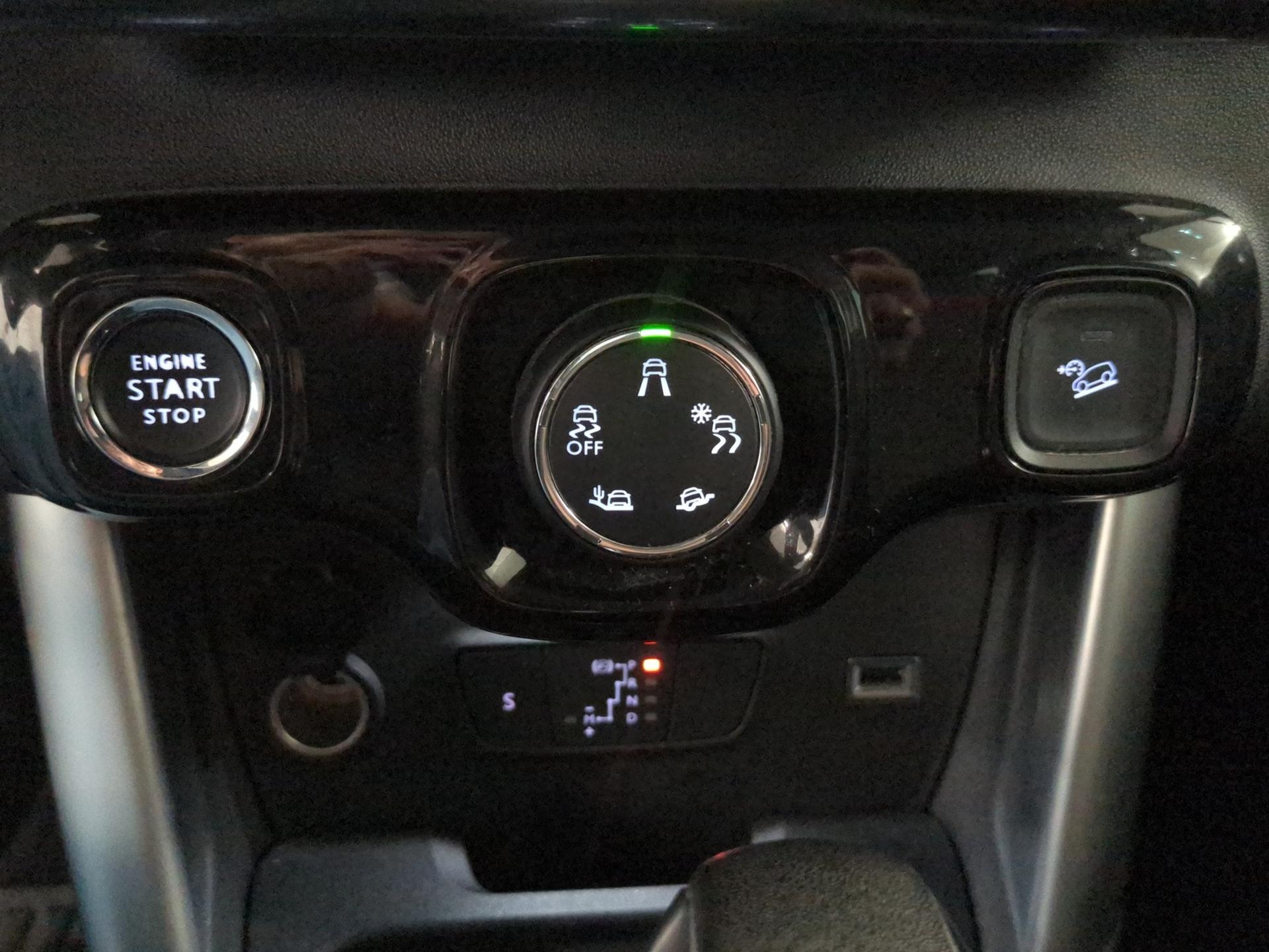 CITROEN C3 Aircross 1.2i PureTech Shine EAT-image-22