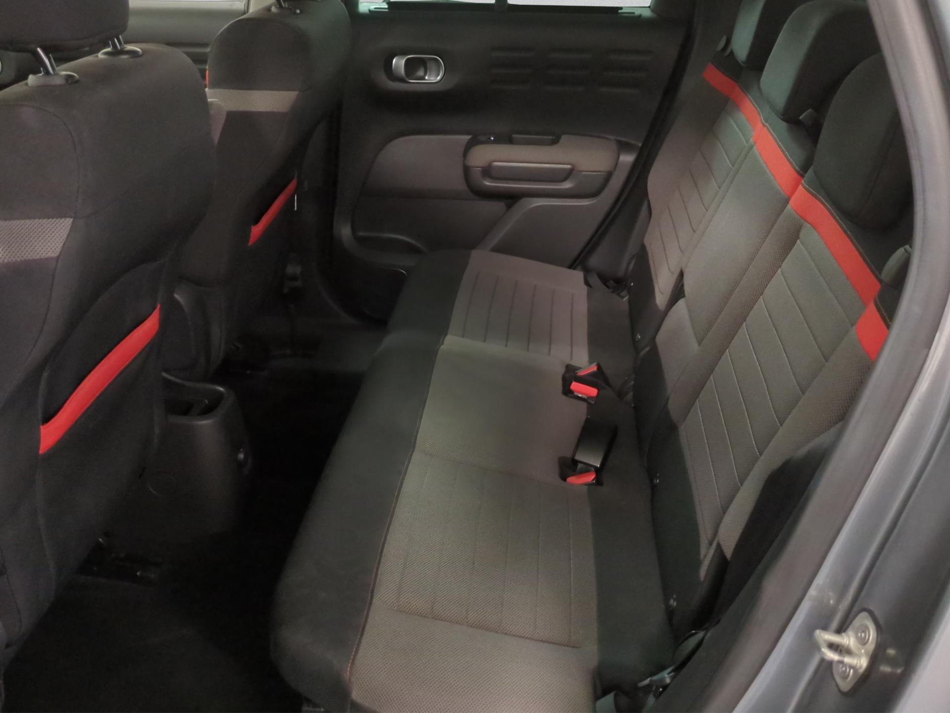 CITROEN C3 Aircross 1.2i PureTech Shine EAT-image-14