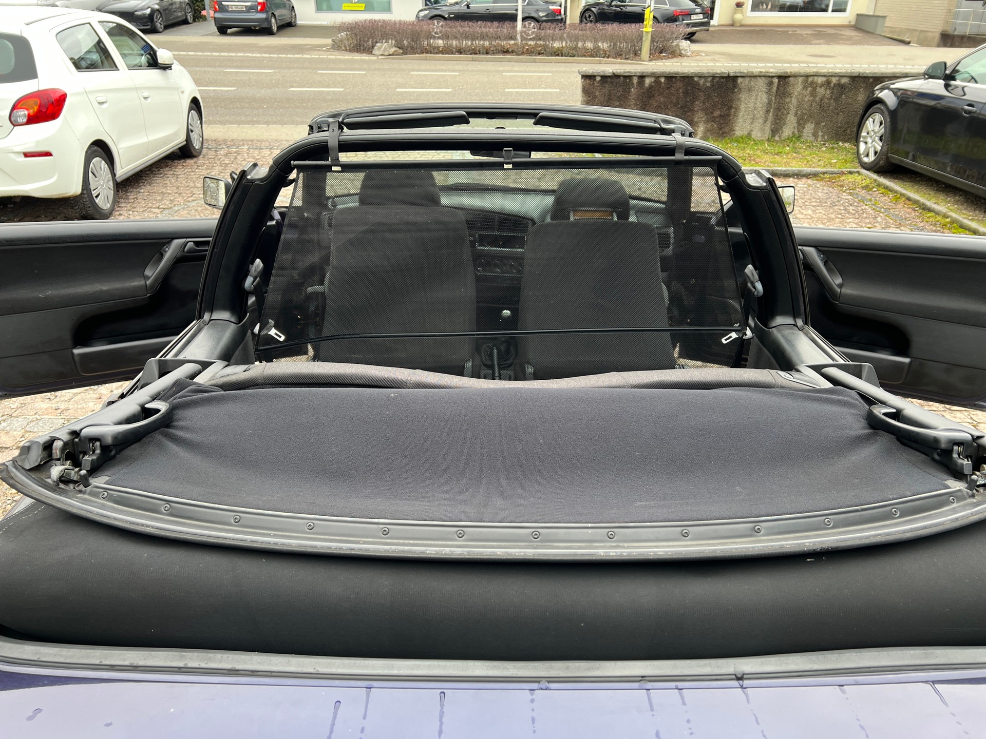 VW Golf Cabriolet 2000 Avantgarde-image-10