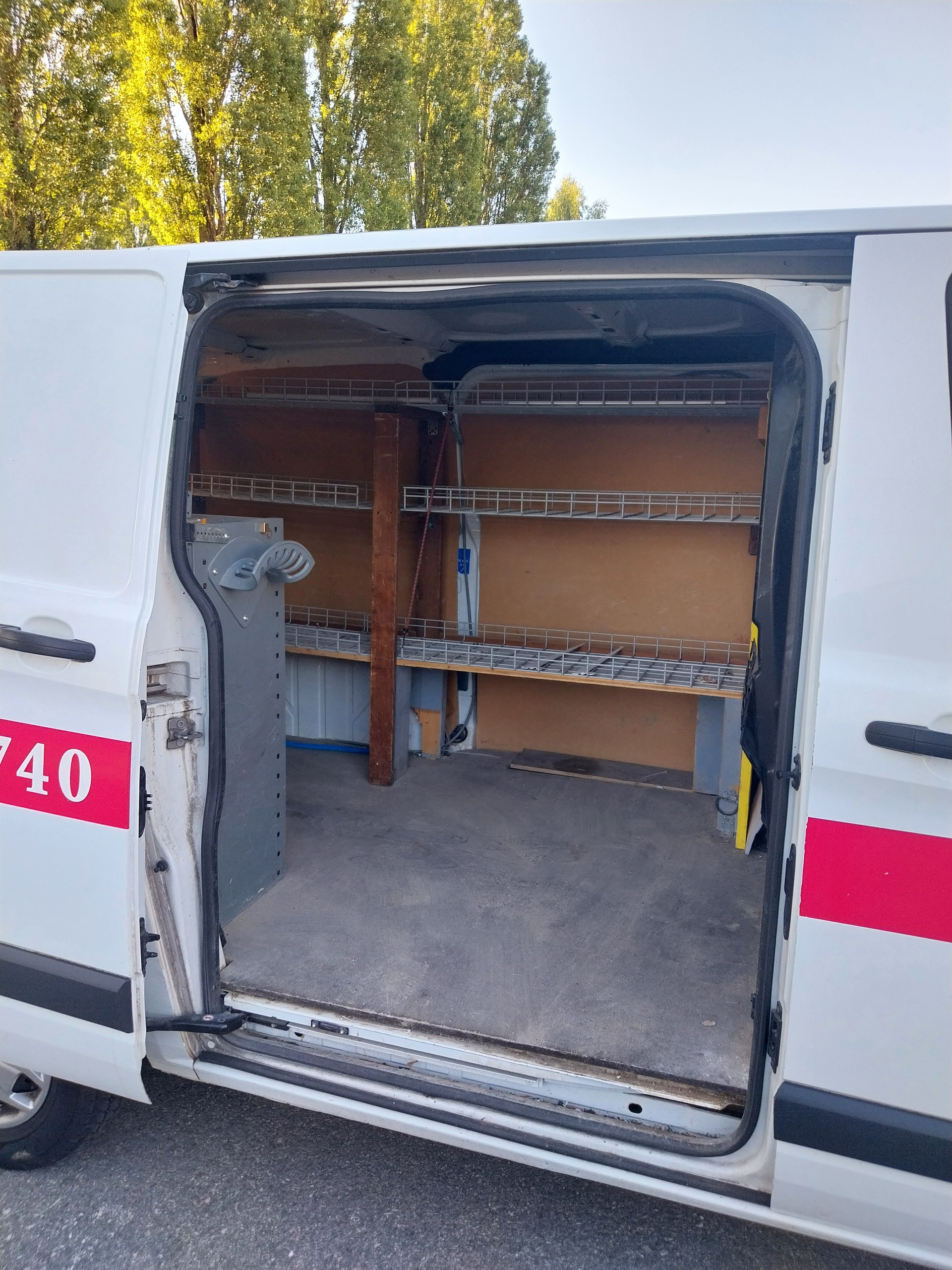 FORD Transit Custom Van 290 L1H1 Ambiente-image-6