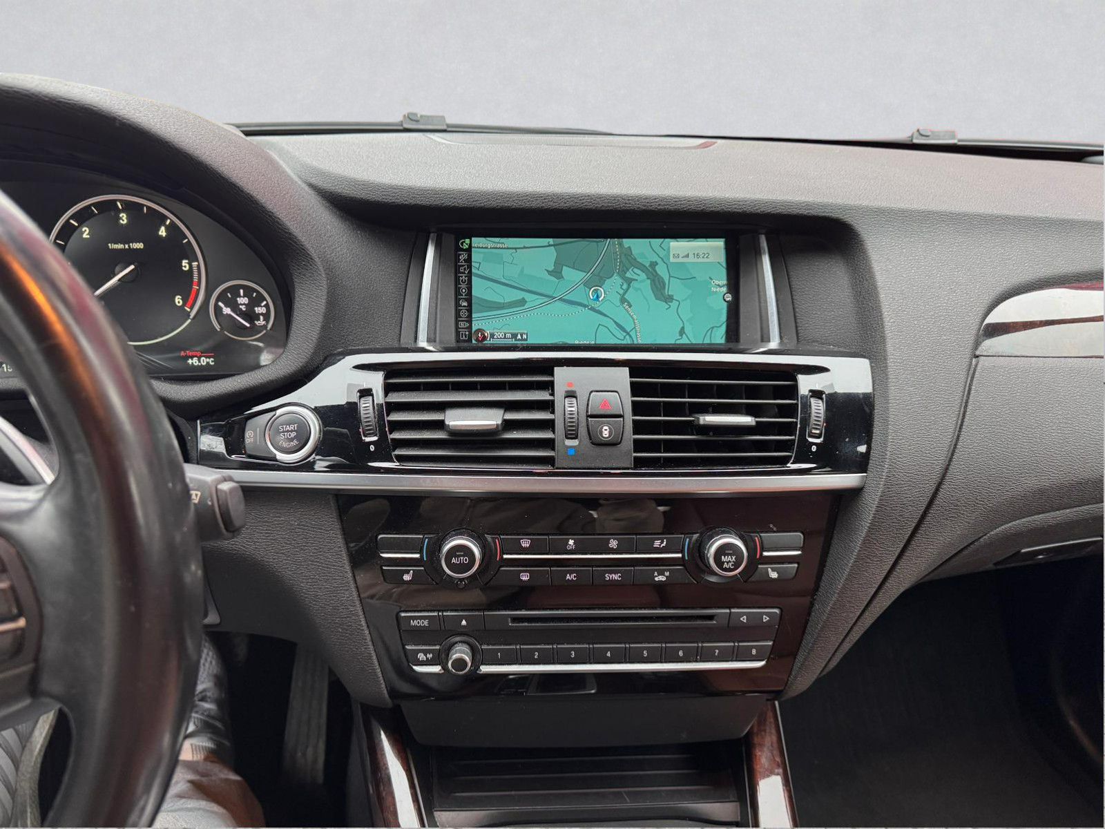 BMW X4 xDrive 20d xLine Steptronic-image-4