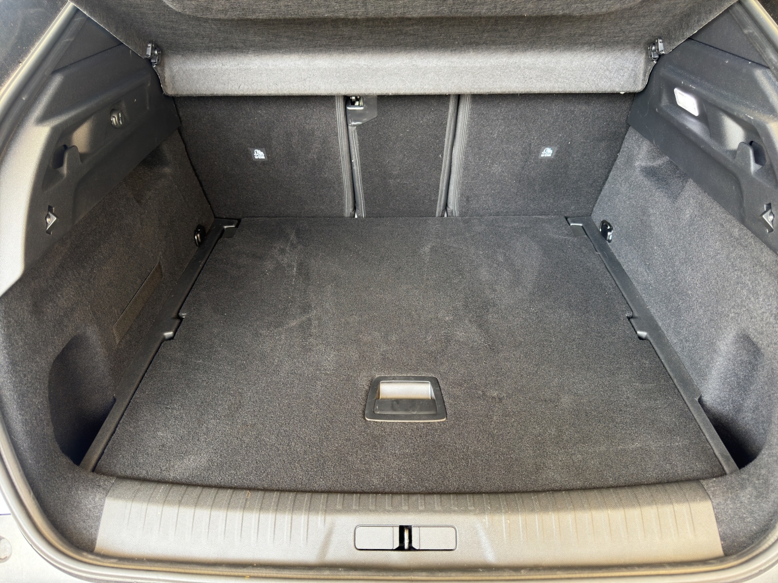 PEUGEOT 3008 1.2 Hybrid 145PS GT *Automat*-image-7