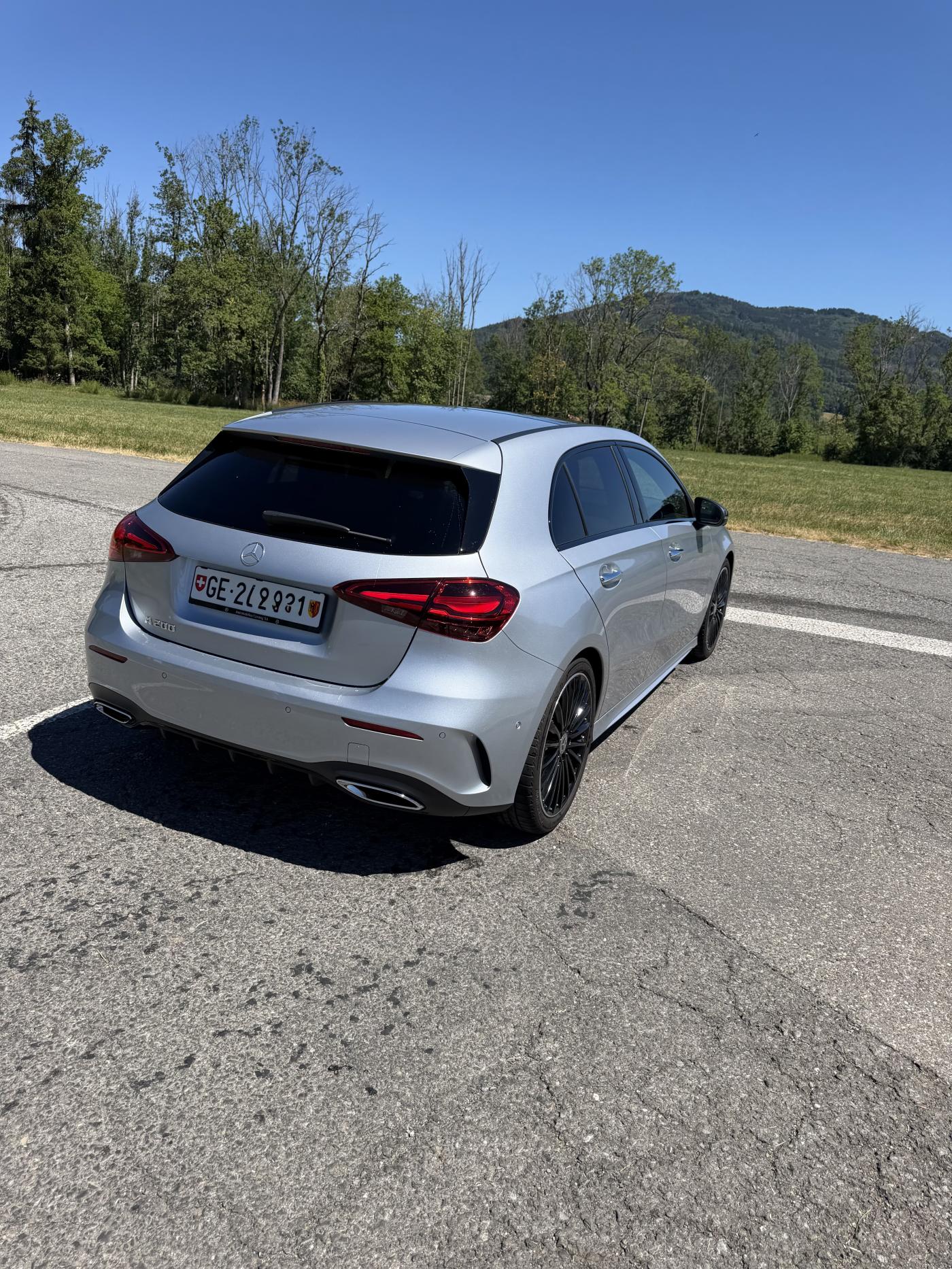 MERCEDES-BENZ A 200 7G-DCT-image-5
