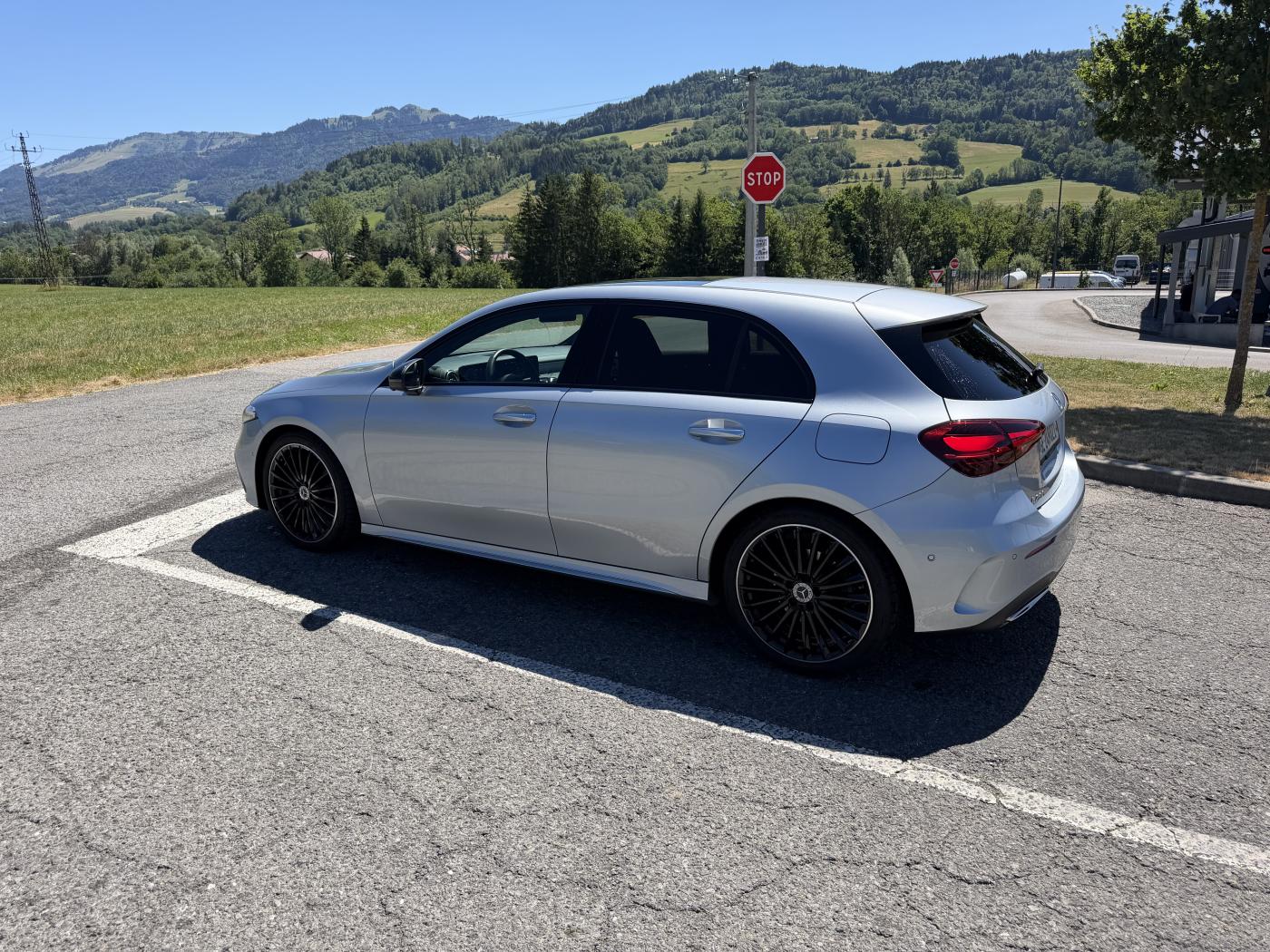 MERCEDES-BENZ A 200 7G-DCT-image-4