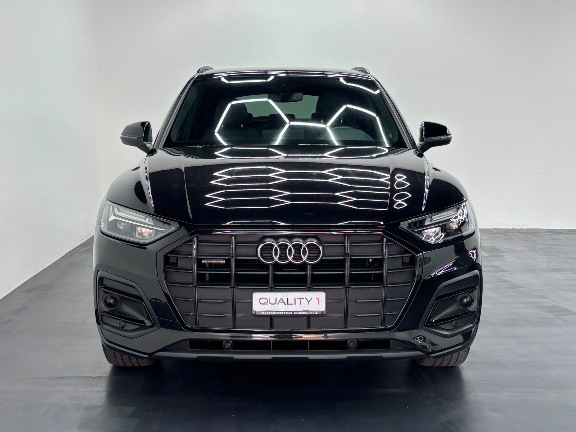 AUDI Q5 Sportback 40 TDI advanced quattro S-tronic-image-1