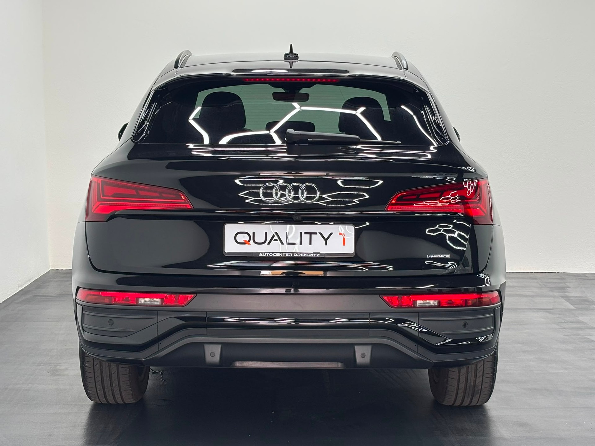 AUDI Q5 Sportback 40 TDI advanced quattro S-tronic-image-5