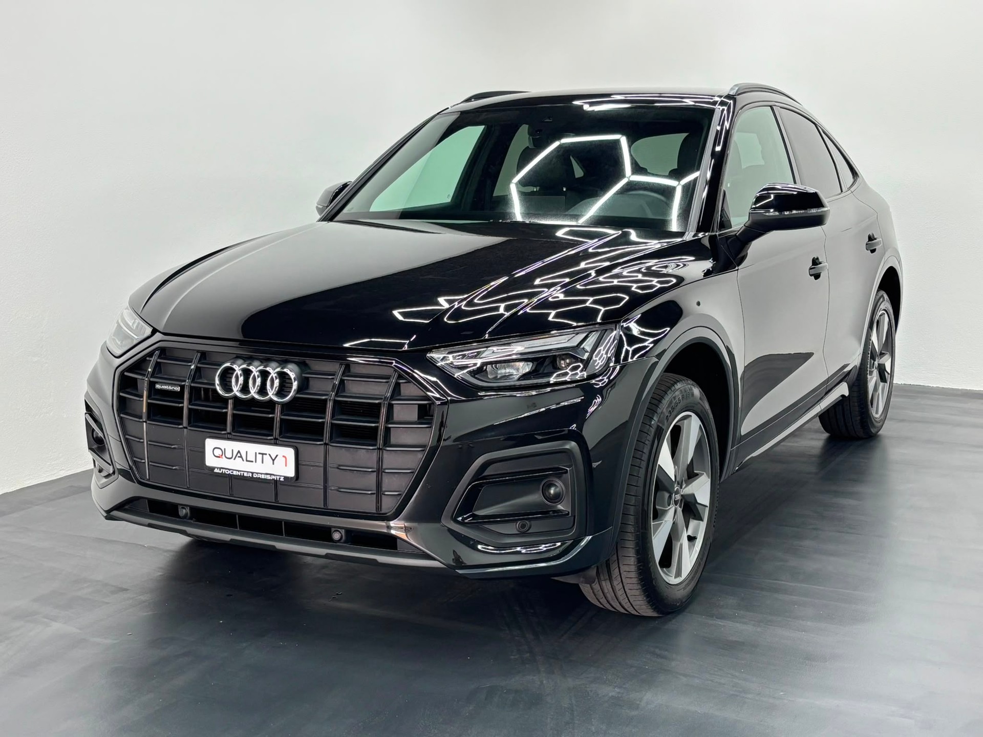 AUDI Q5 Sportback 40 TDI advanced quattro S-tronic-image-0