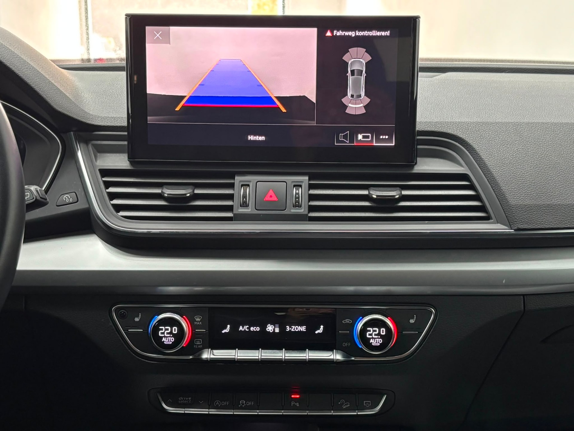 AUDI Q5 Sportback 40 TDI advanced quattro S-tronic-image-12