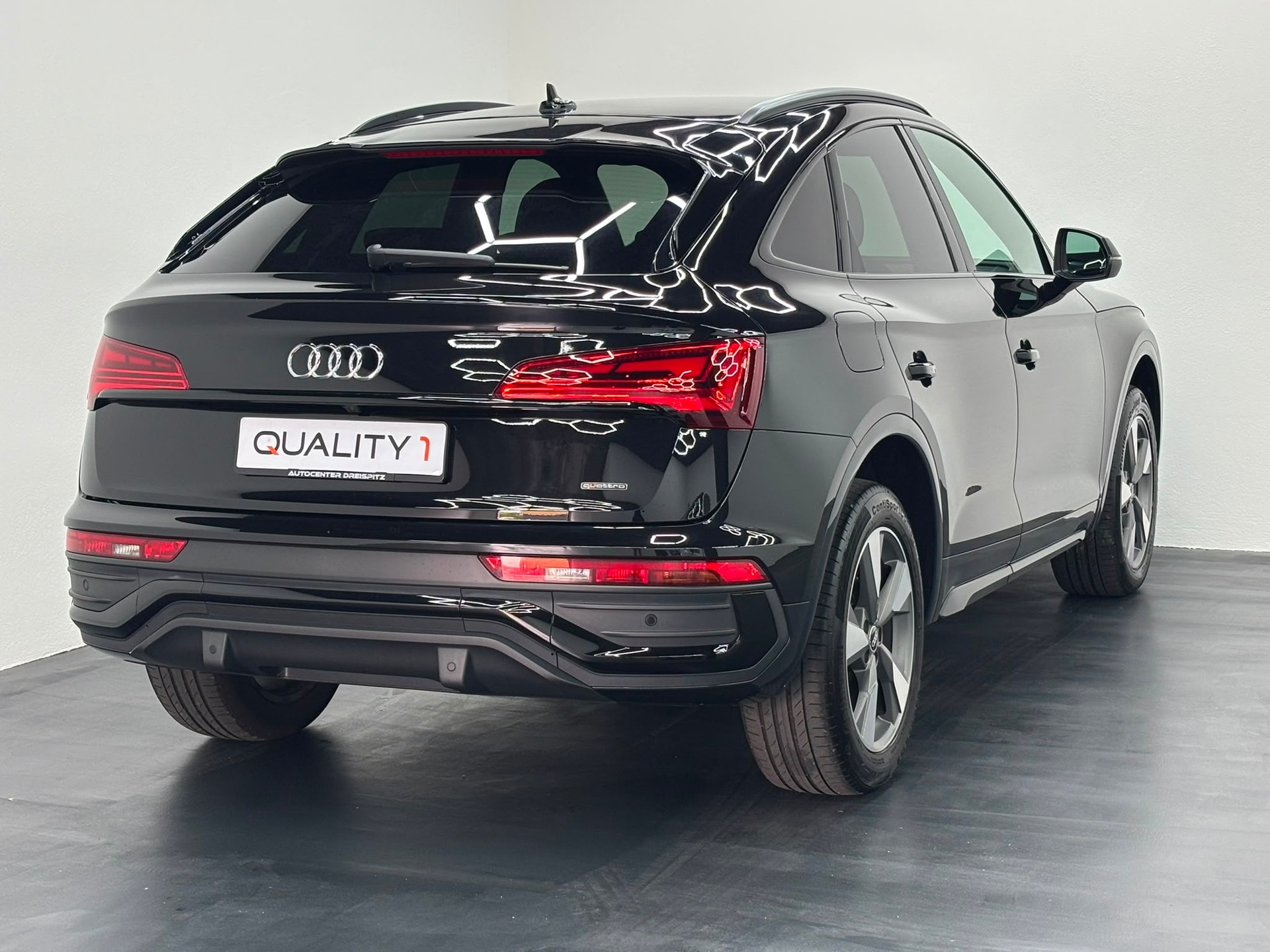AUDI Q5 Sportback 40 TDI advanced quattro S-tronic-image-4