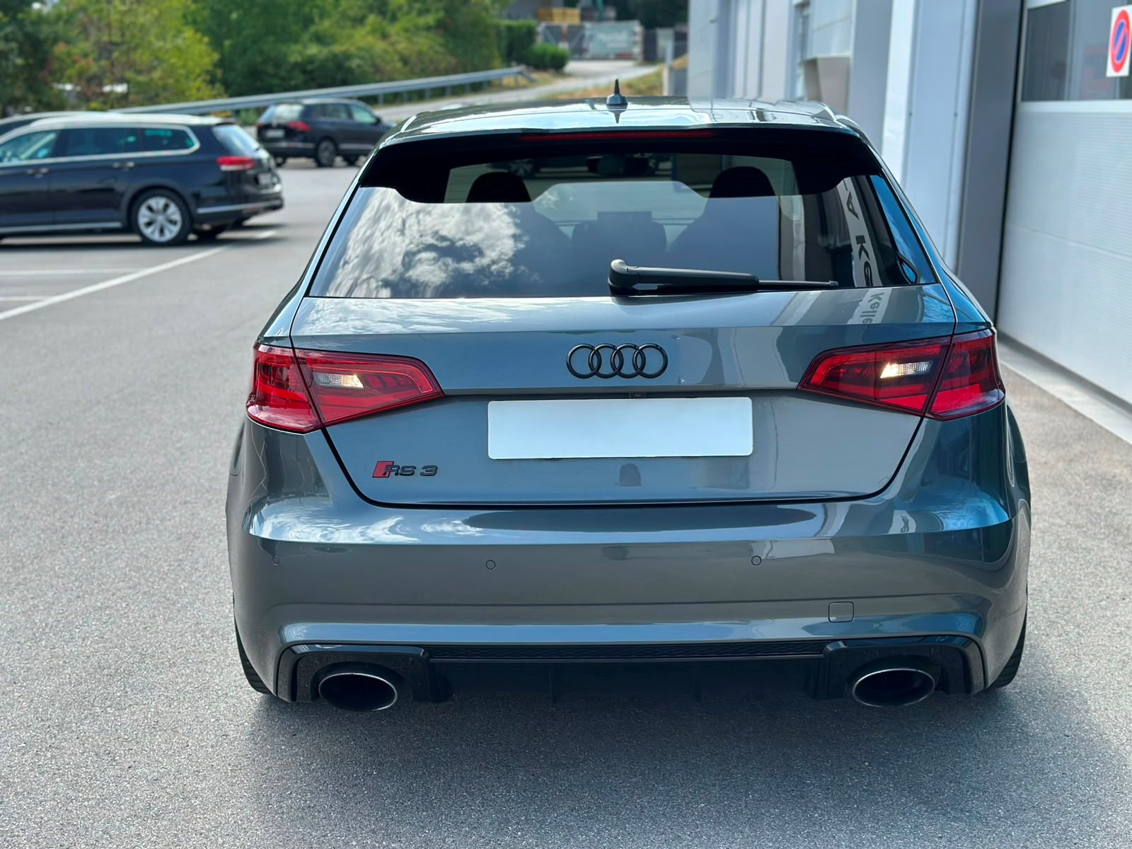 AUDI RS3 2.5 TFSI quattro S-tronic-image-5