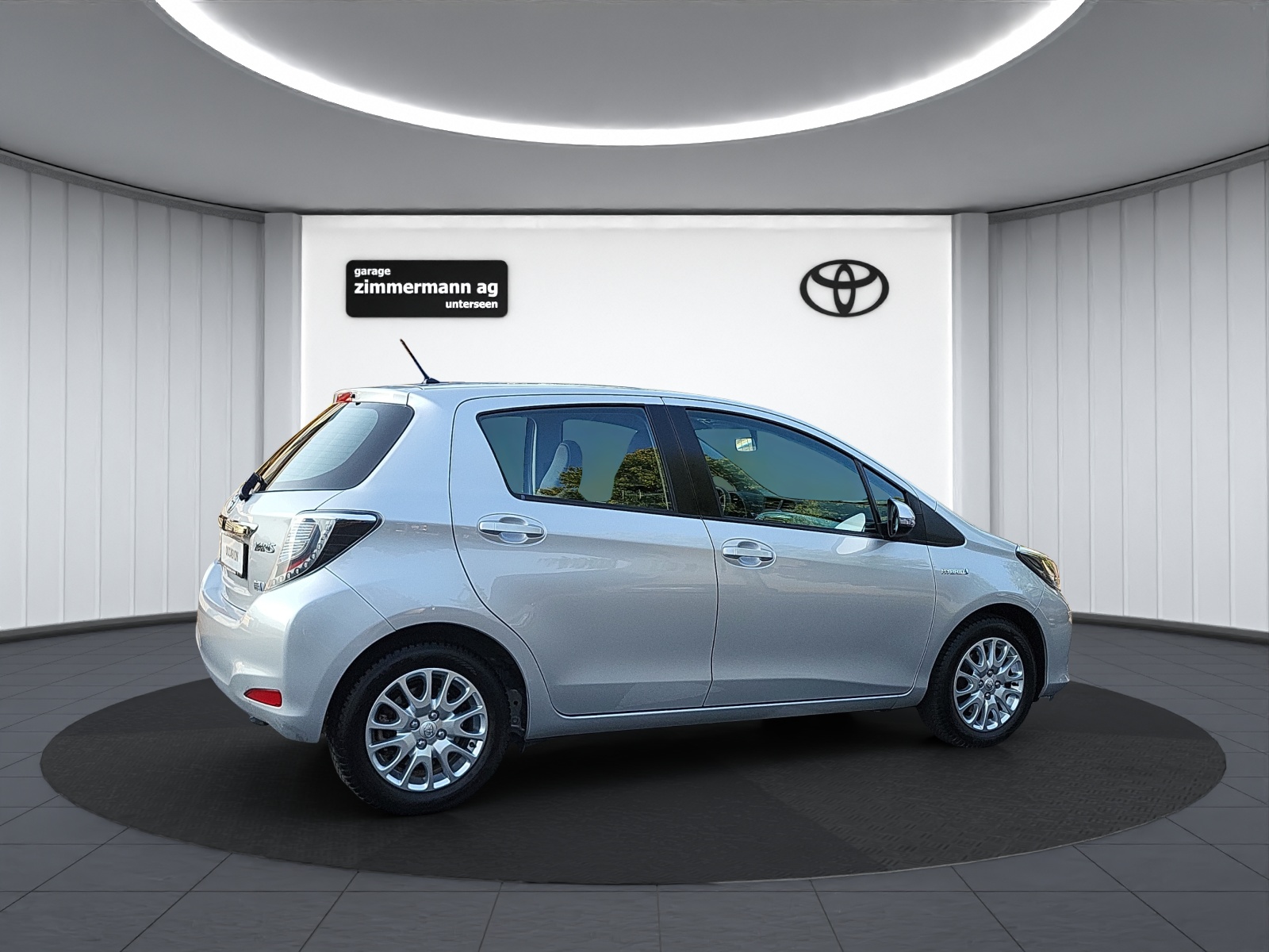 TOYOTA Yaris 1.5 VVT-i HSD Sol-image-5