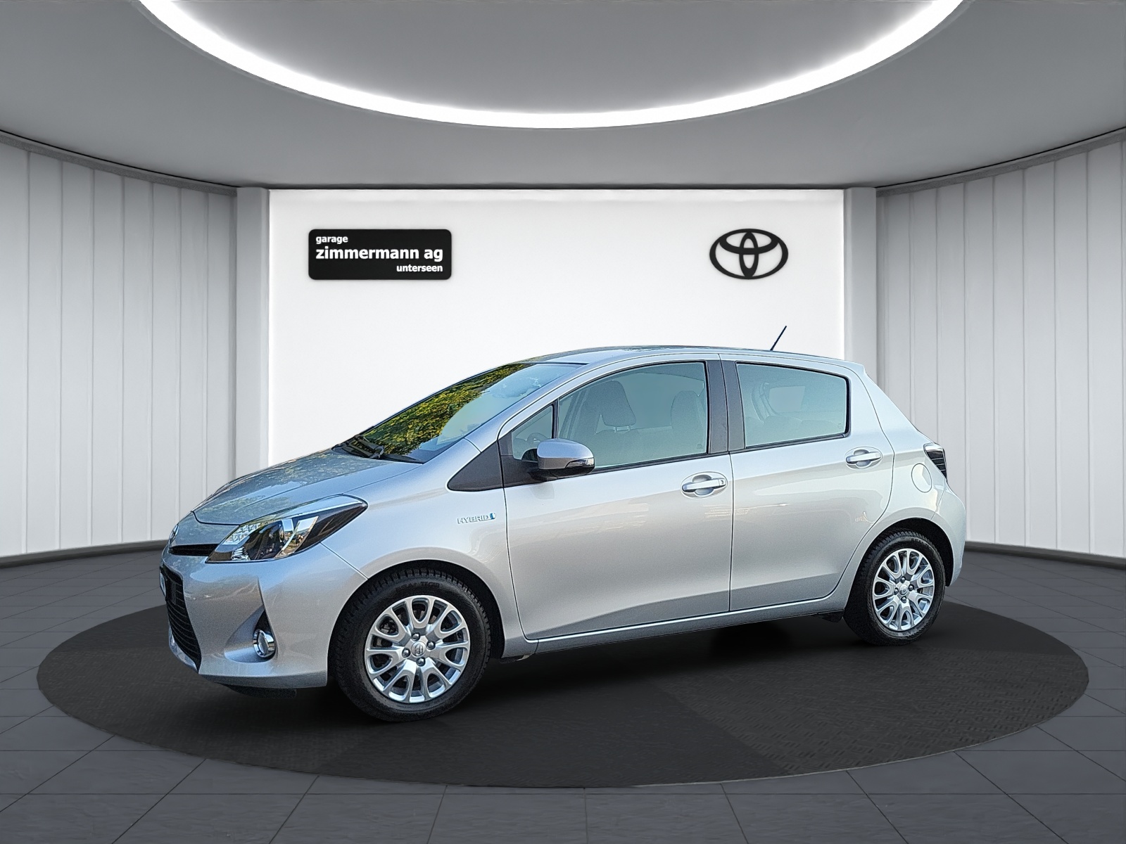 TOYOTA Yaris 1.5 VVT-i HSD Sol-image-11