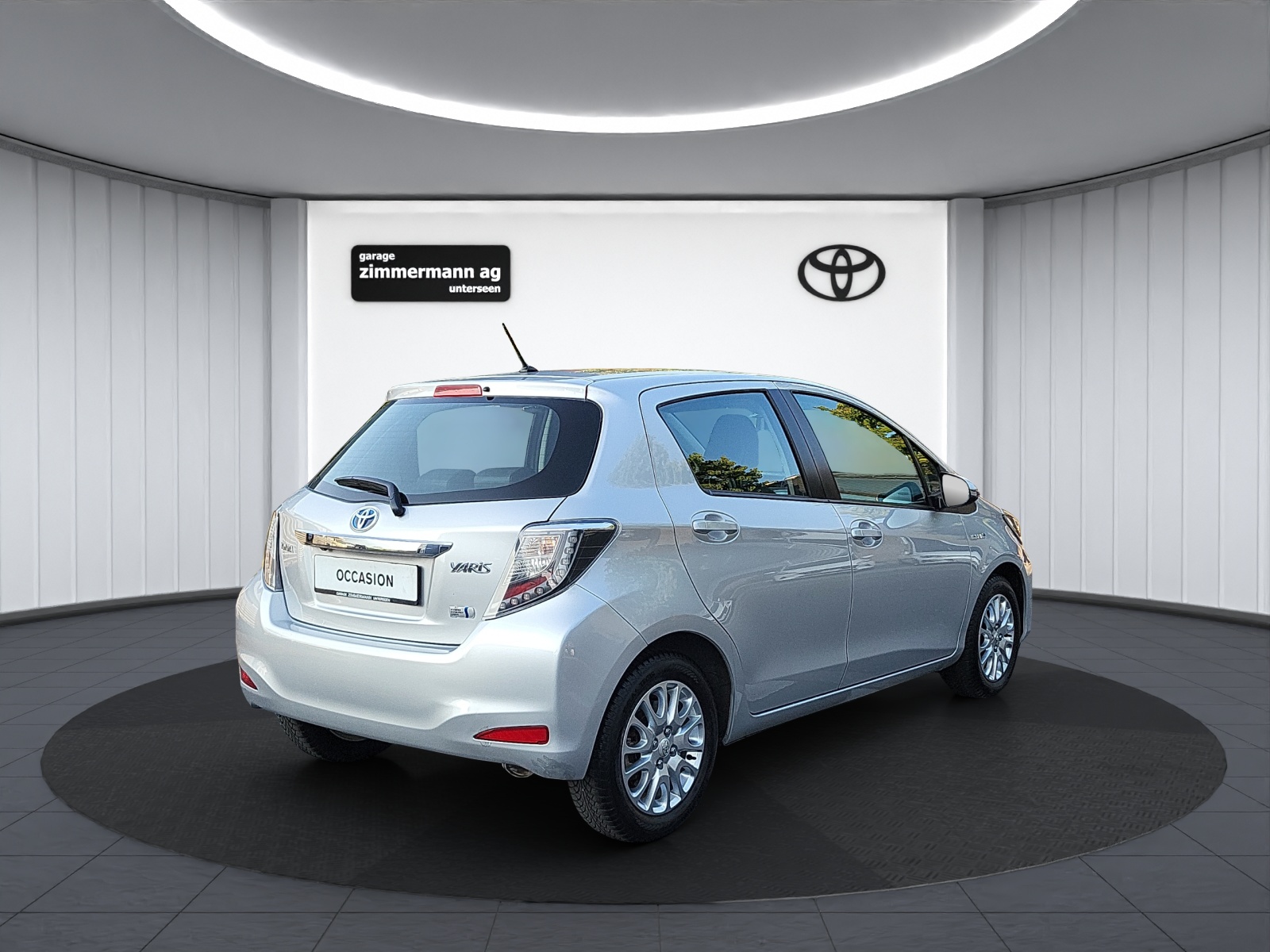 TOYOTA Yaris 1.5 VVT-i HSD Sol-image-6