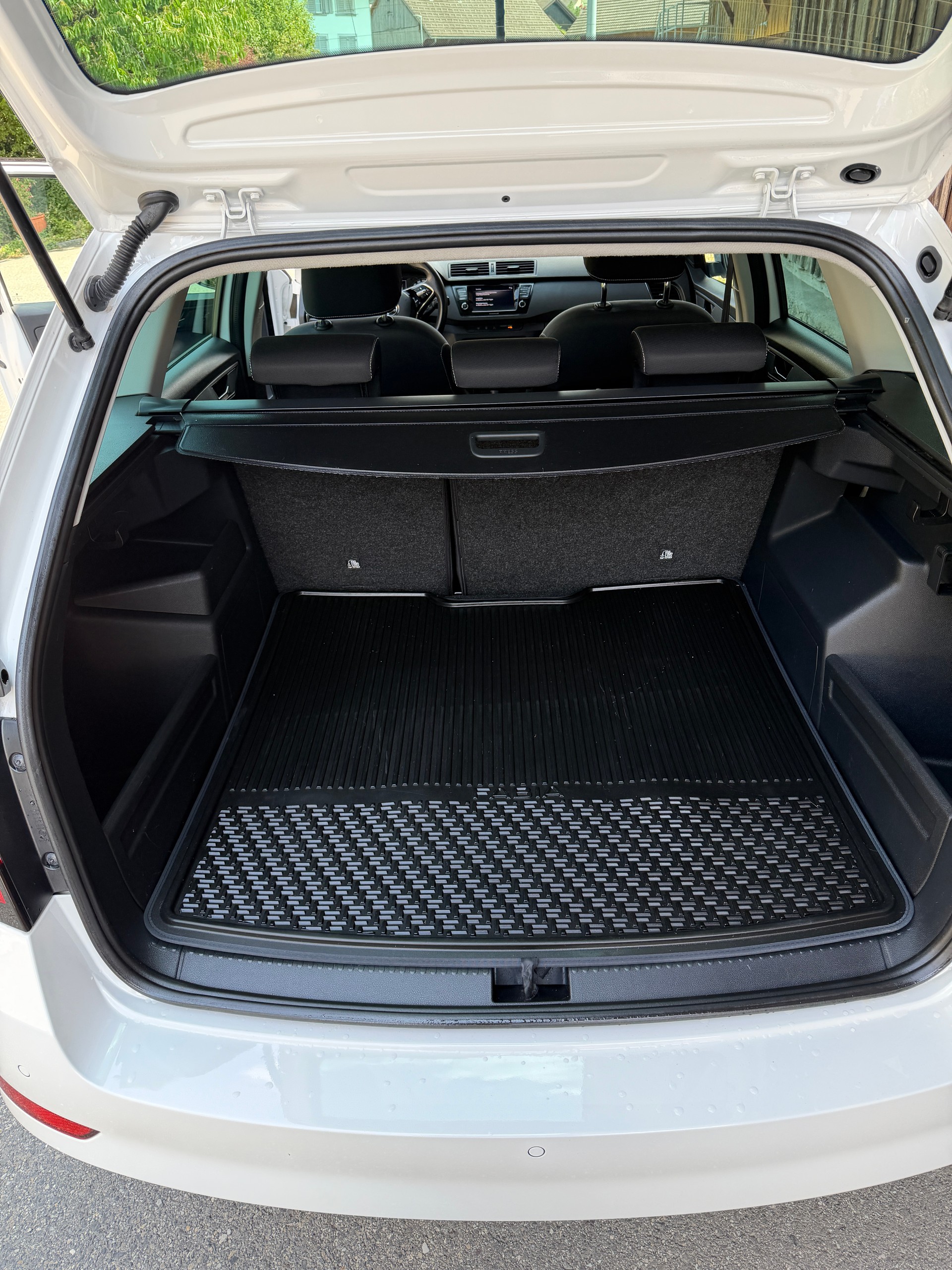 SKODA Fabia Combi 1.0 TSI Ambition DSG-image-15