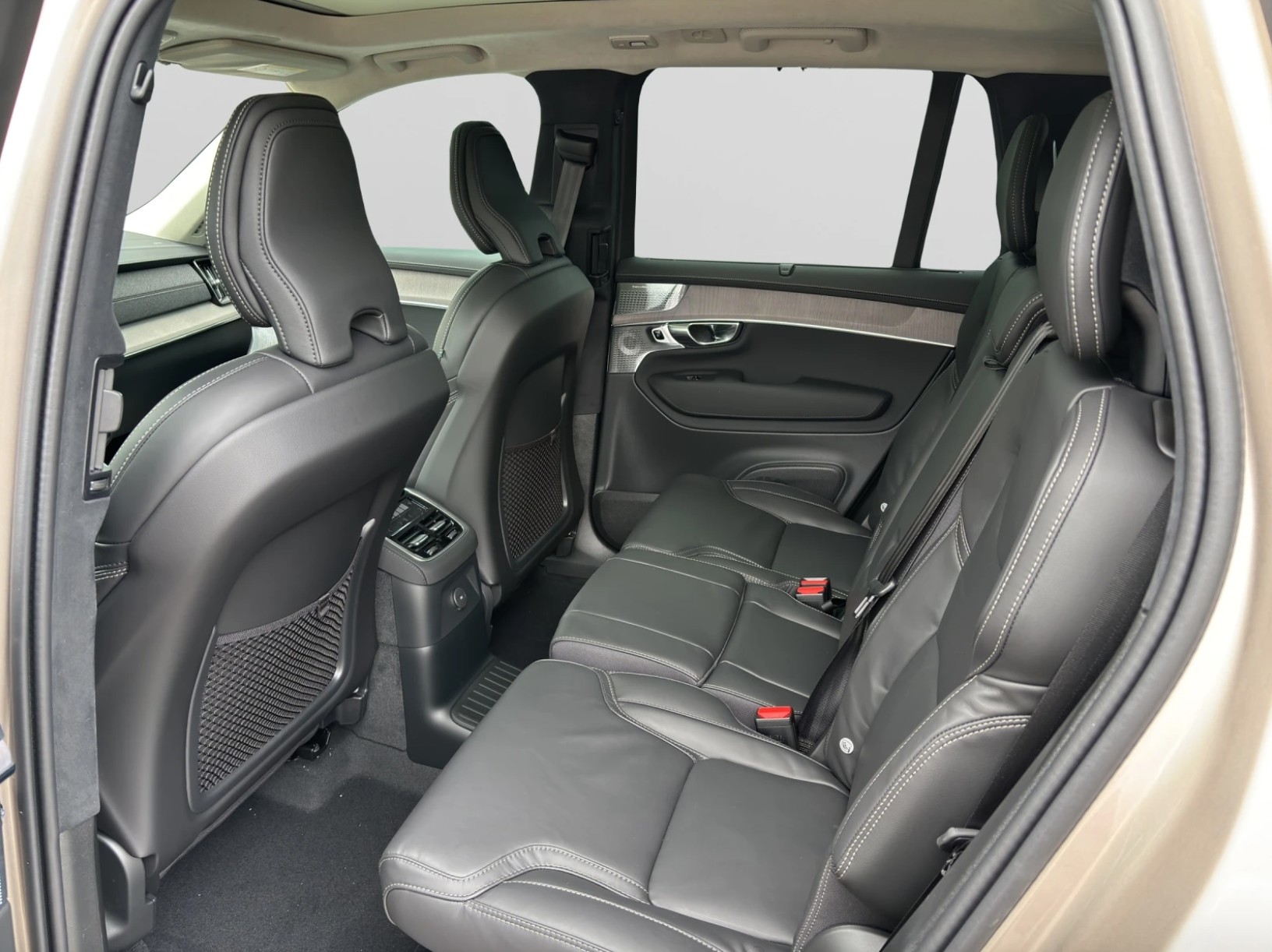 VOLVO XC90 2.0 T8 TE XCLUSIVE Edition Dark eAWD-image-3