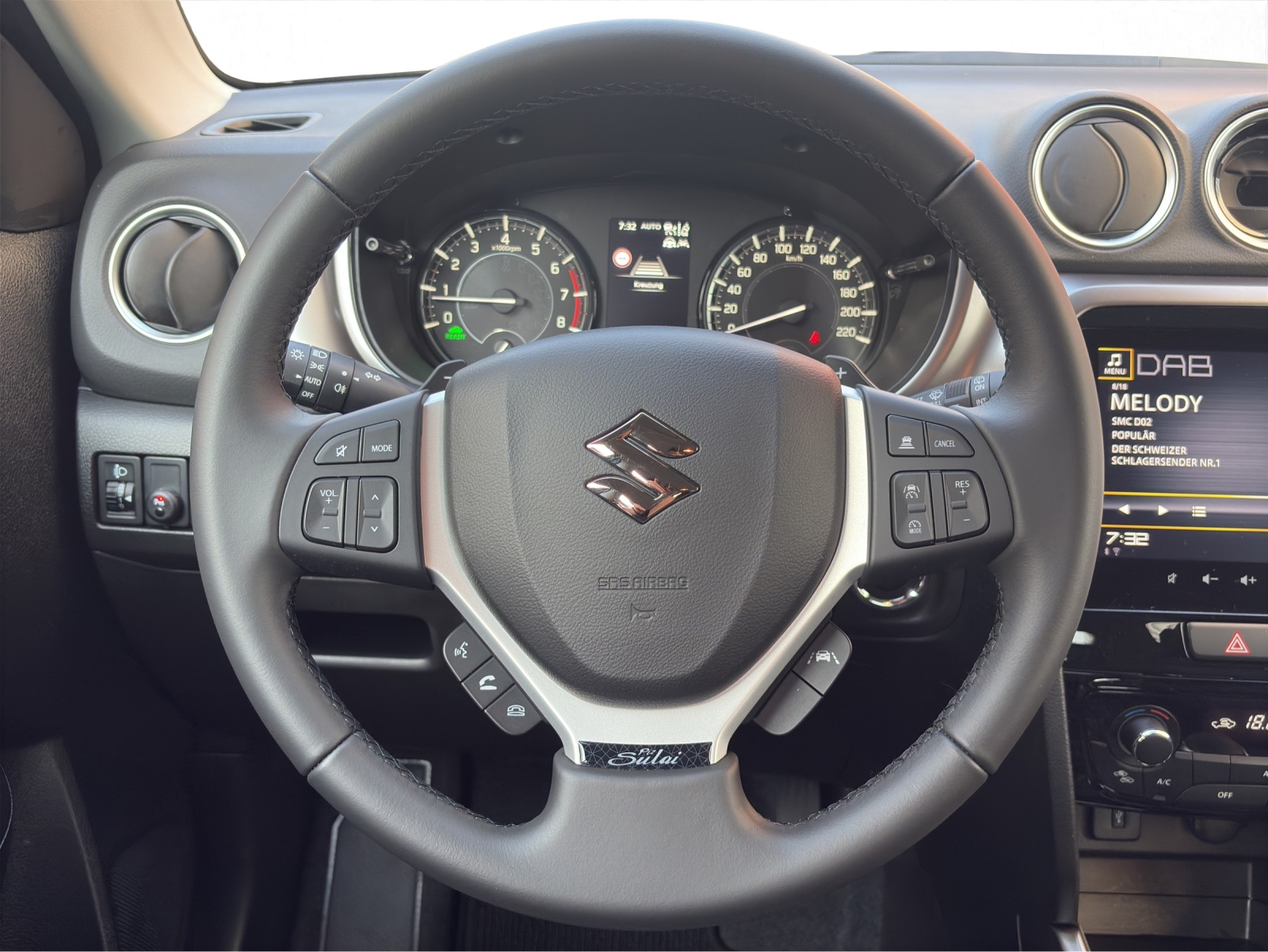 SUZUKI Vitara 1.5 Piz Sulai Hybrid 4x4-image-10