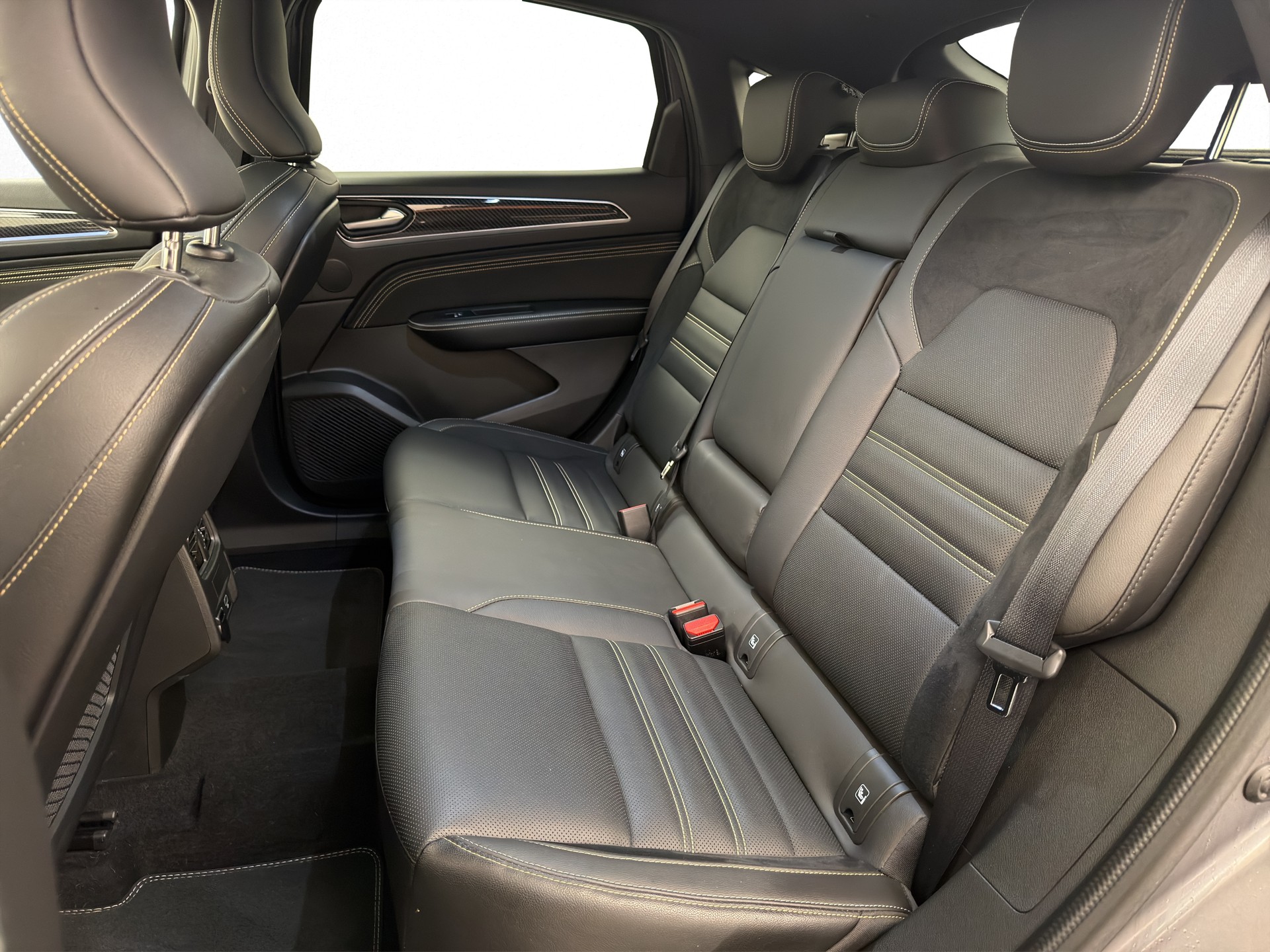 RENAULT Arkana 1.6 E-Tech Engineered-image-11
