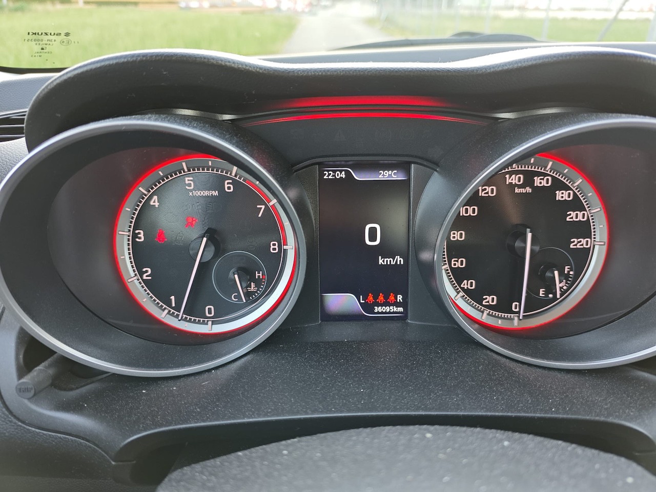 SUZUKI Swift 1.2 Compact + 4x4 Hybrid-image-14