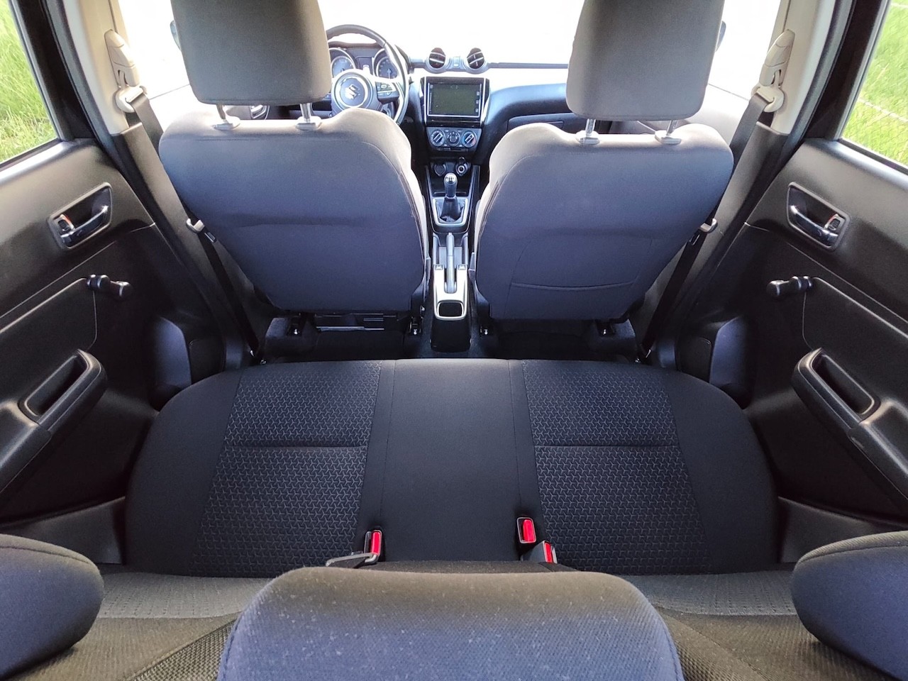 SUZUKI Swift 1.2 Compact + 4x4 Hybrid-image-24