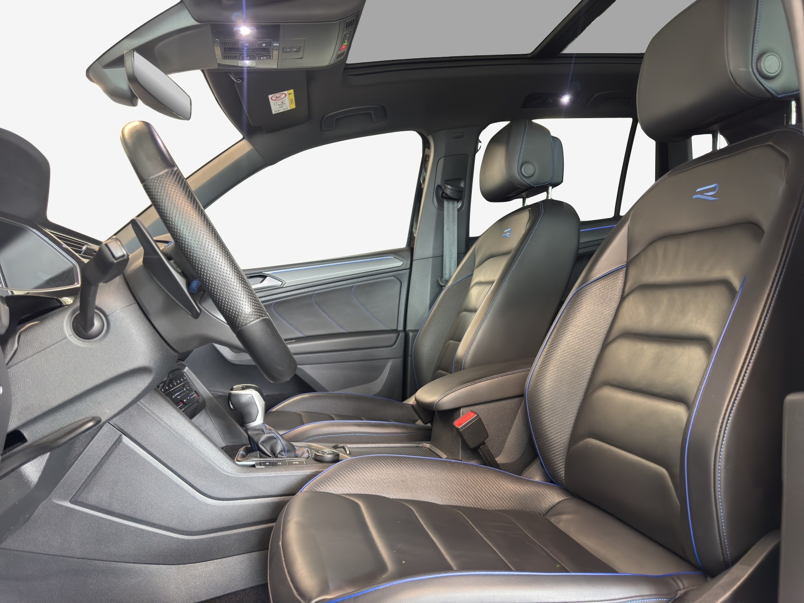 VW Tiguan 2.0TSI R 4Motion DSG-image-7