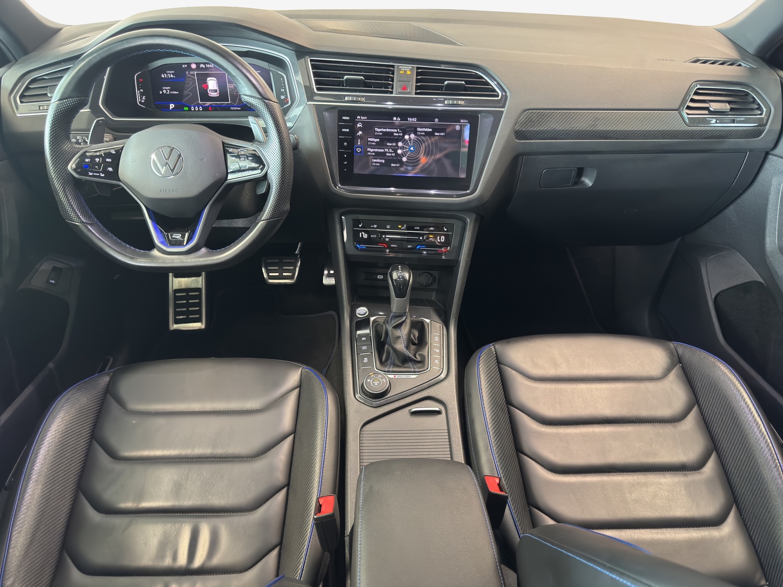 VW Tiguan 2.0TSI R 4Motion DSG-image-8
