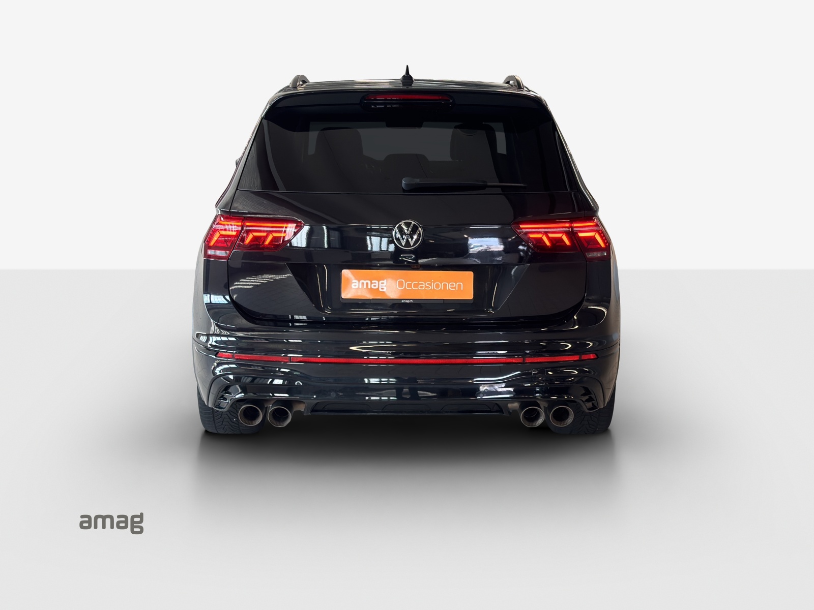 VW Tiguan 2.0TSI R 4Motion DSG-image-3