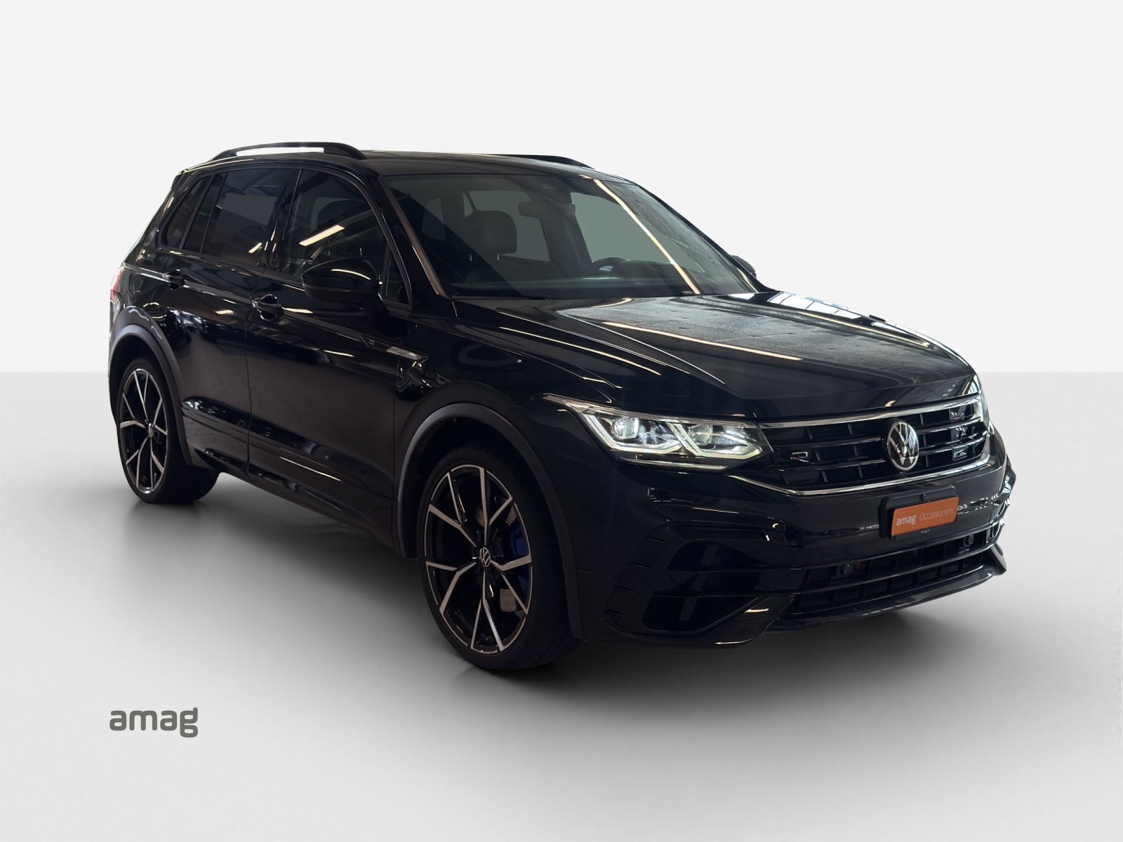 VW Tiguan 2.0TSI R 4Motion DSG-image-5