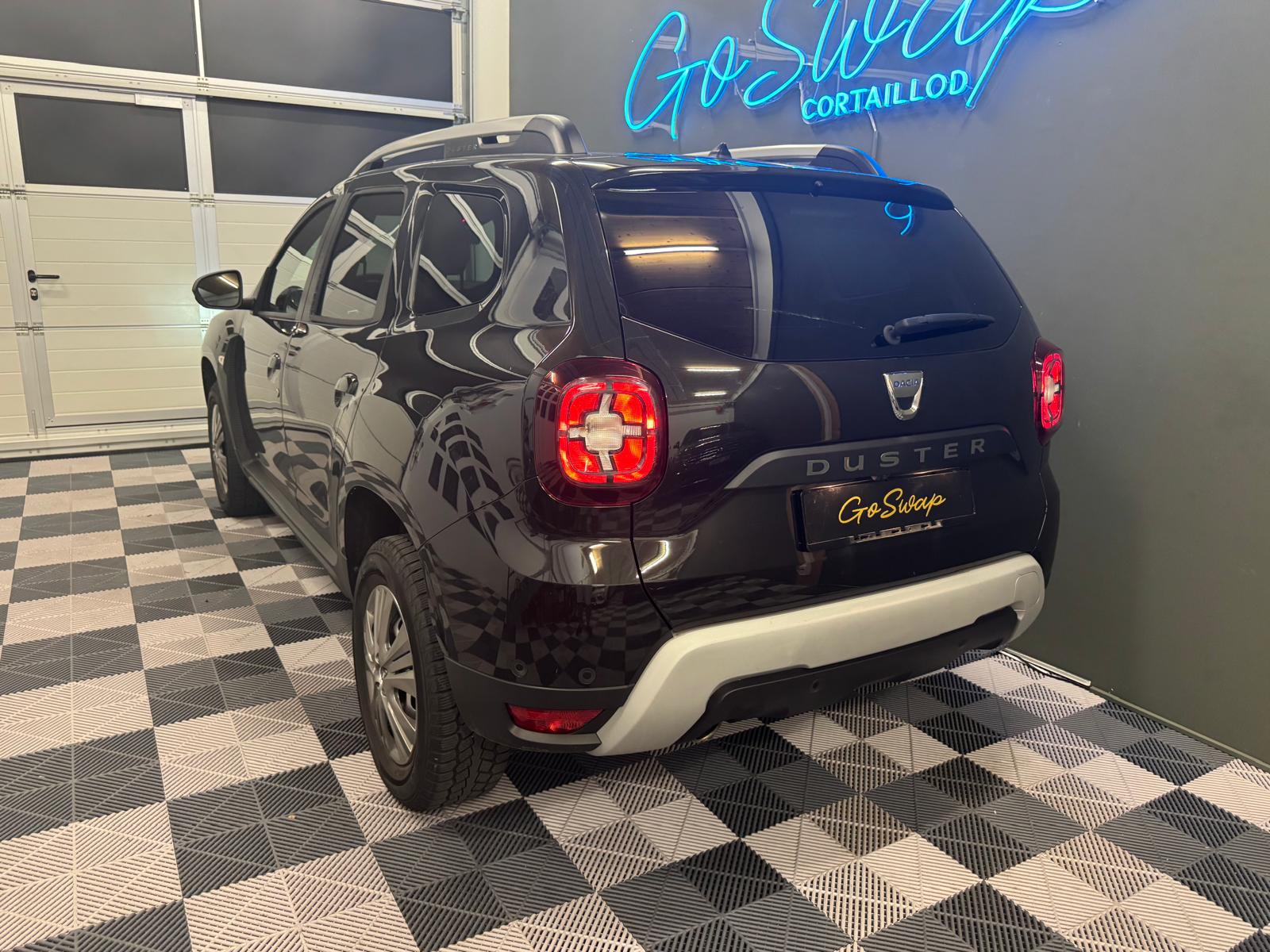 DACIA Duster TCe 150 Celebration 4x4-showroom-element-3