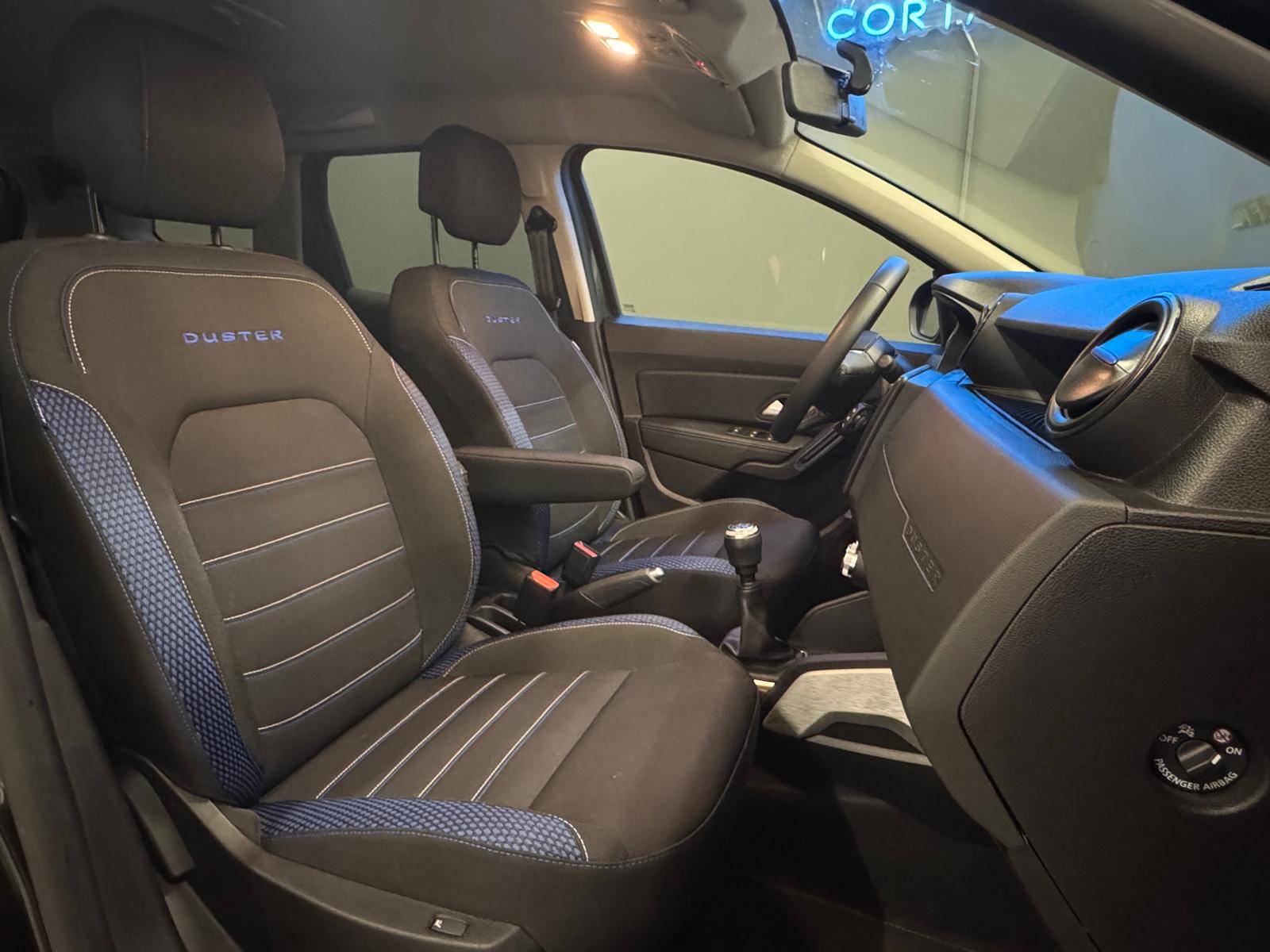 DACIA Duster TCe 150 Celebration 4x4-image-11