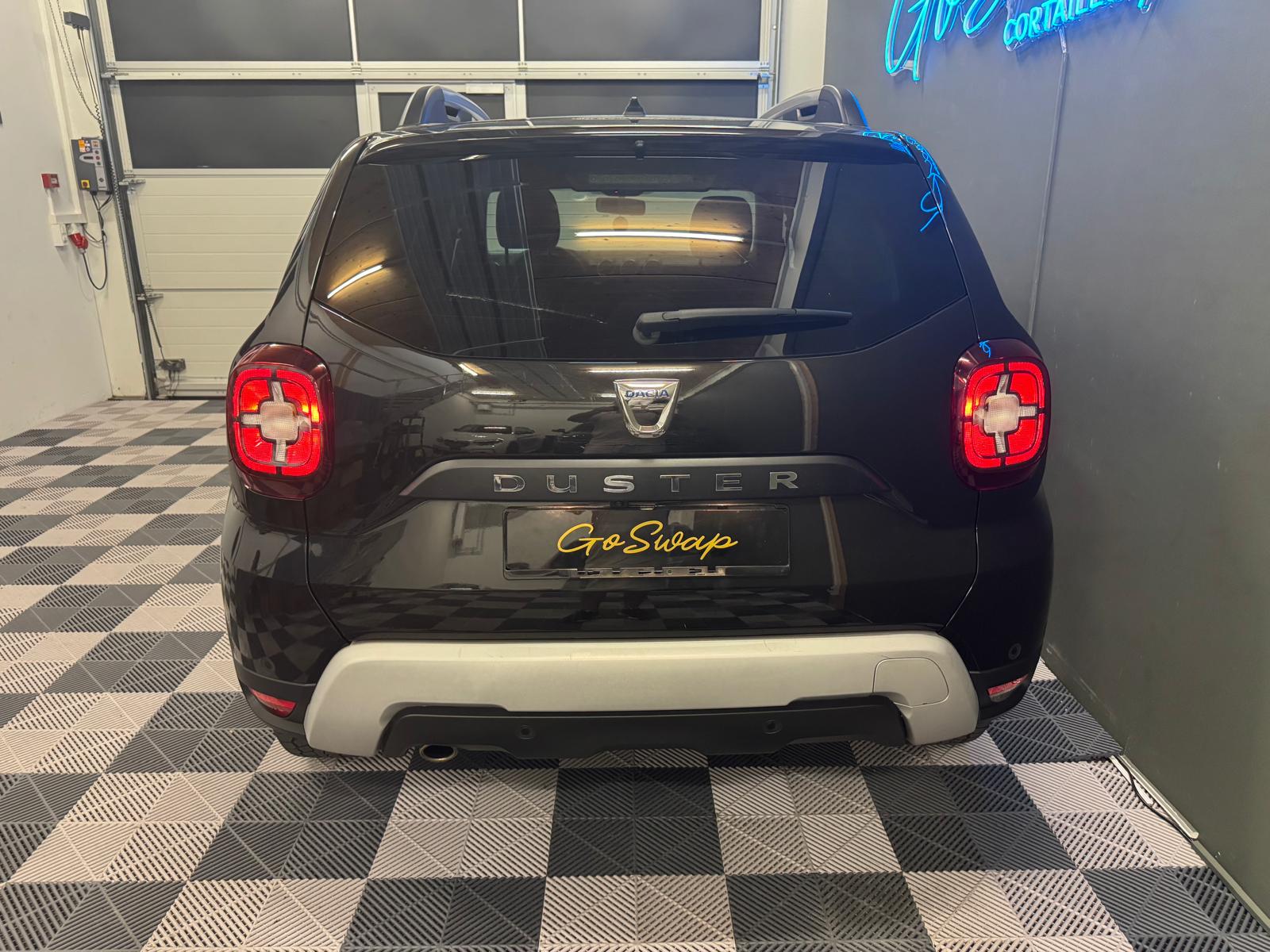 DACIA Duster TCe 150 Celebration 4x4-image-4