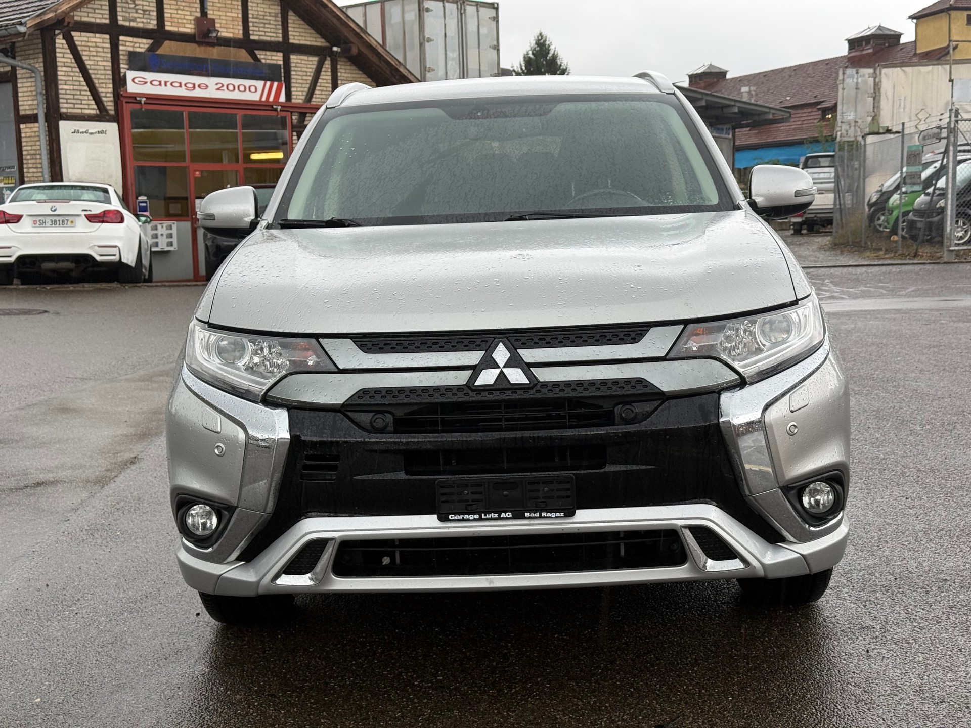 MITSUBISHI Outlander 2.4 PHEV Value 4WD Automatic-image-1