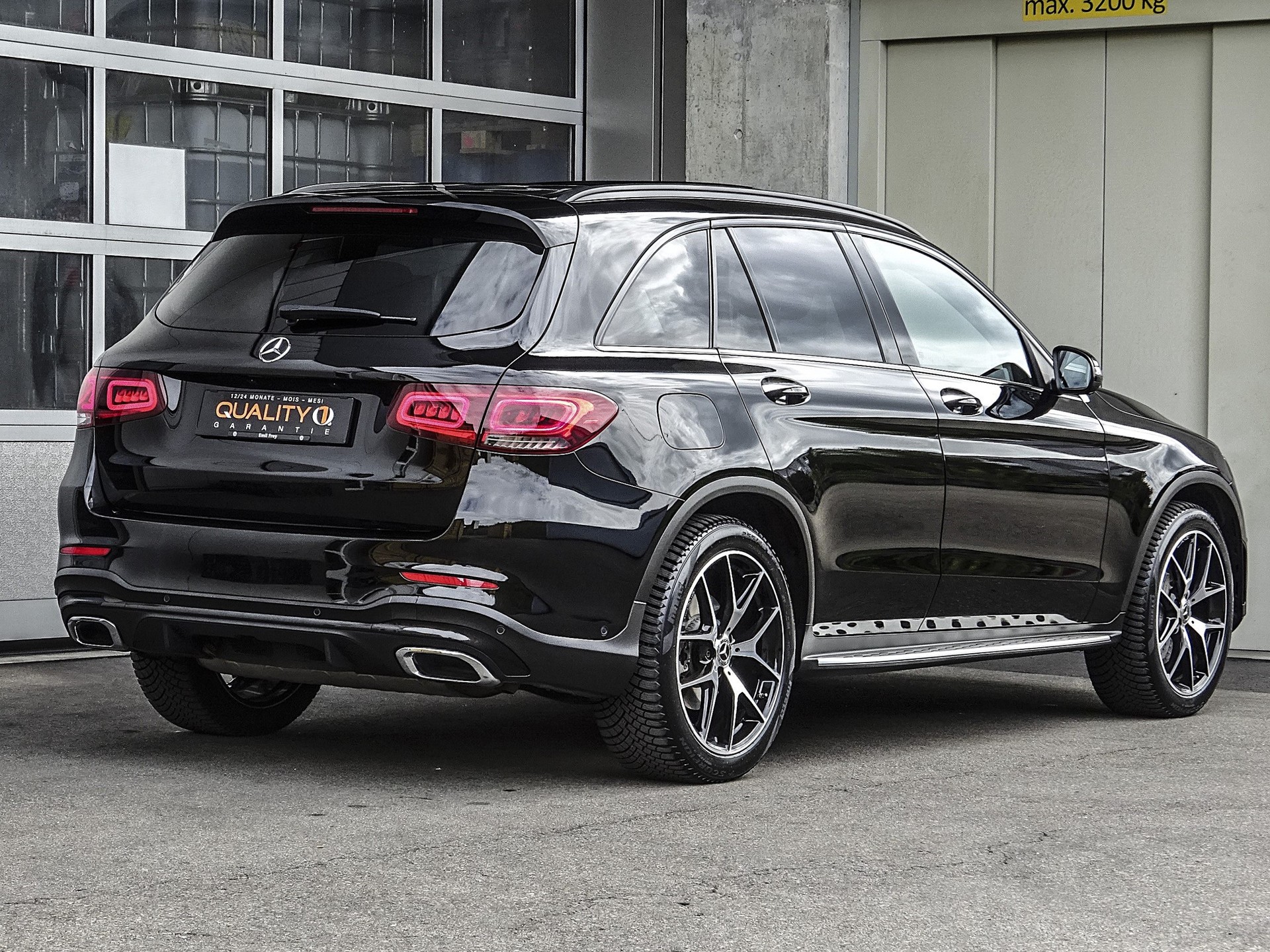 MERCEDES-BENZ GLC 300 AMG Line 4Matic 9G-Tronic // Luftfederung // Hinterachslenkung // AHK 2500Kg // 272PS...-image-5