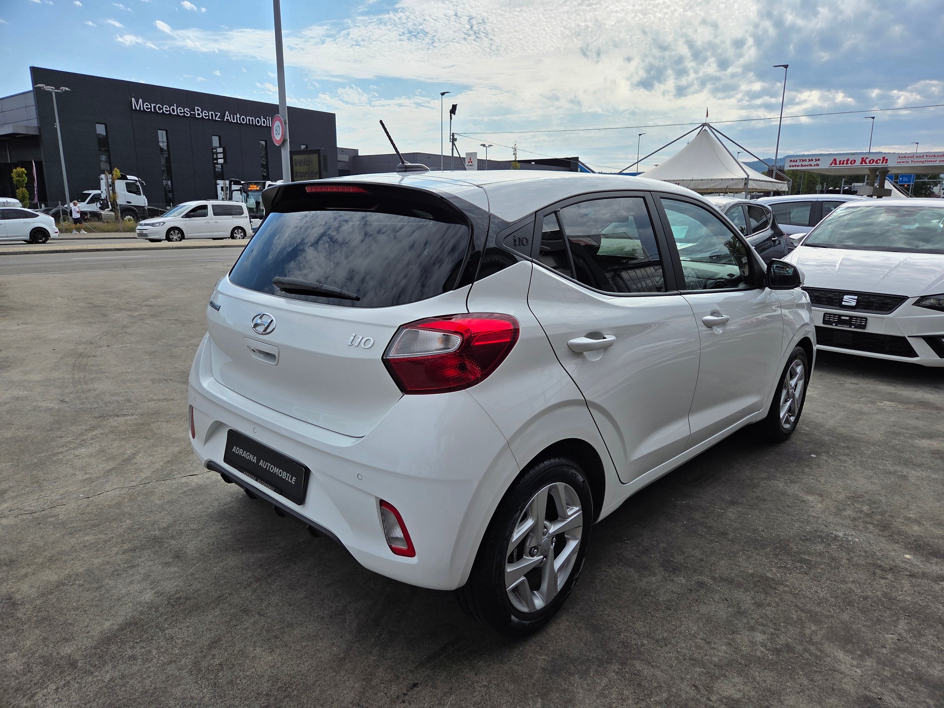HYUNDAI i10 1.2 Amplia Automat-image-6