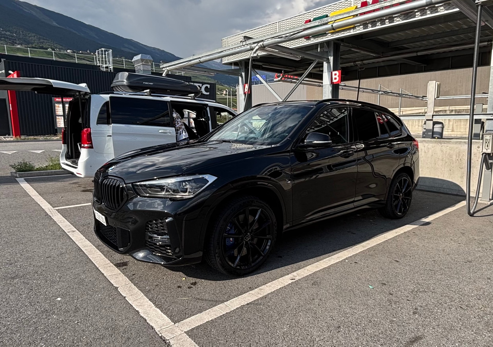 BMW X1 xDrive 25i M sport-image-0