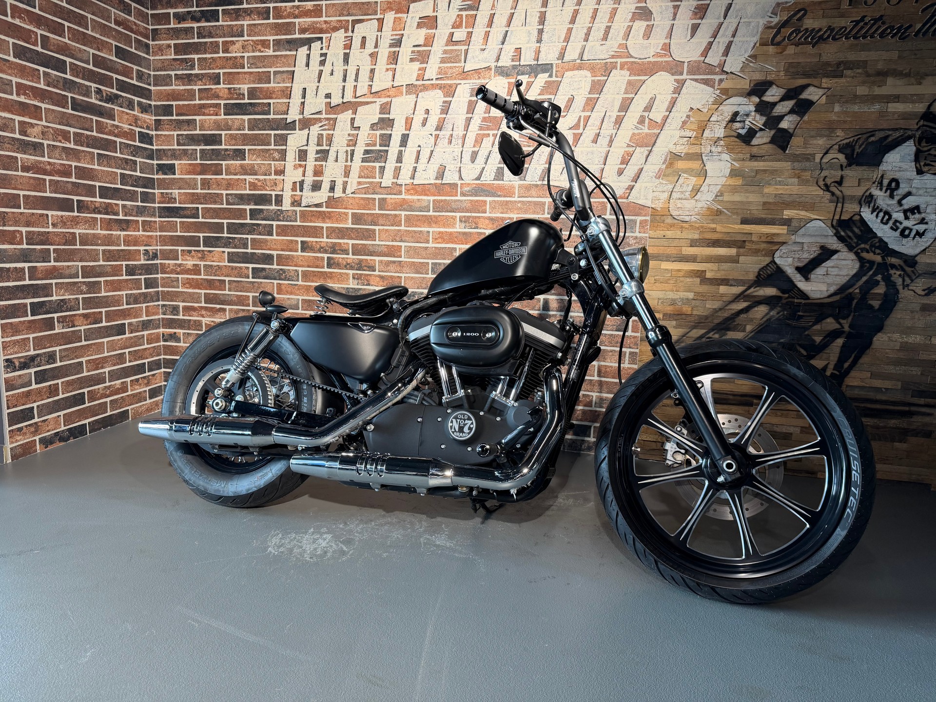 HARLEY-DAVIDSON XL 1200 CB Sportster Custom-showroom-element-1