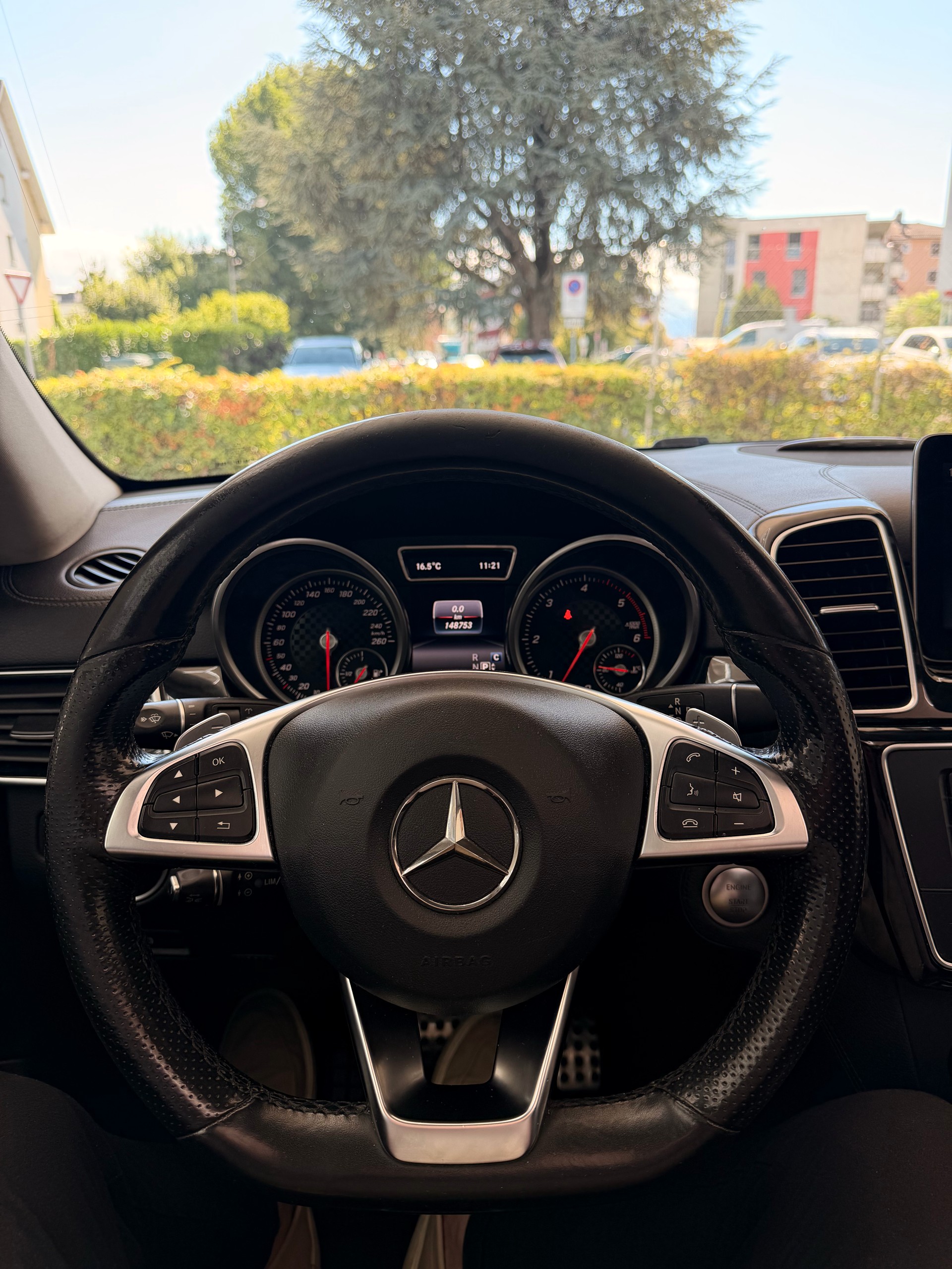 MERCEDES-BENZ GLE 350 d 4Matic 9G-Tronic-image-10