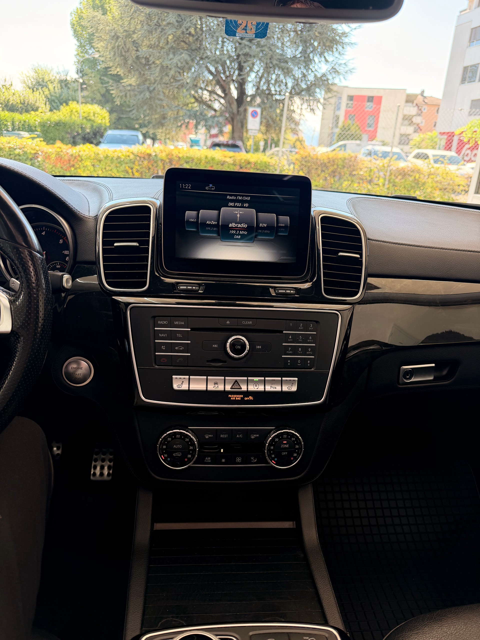 MERCEDES-BENZ GLE 350 d 4Matic 9G-Tronic-image-11