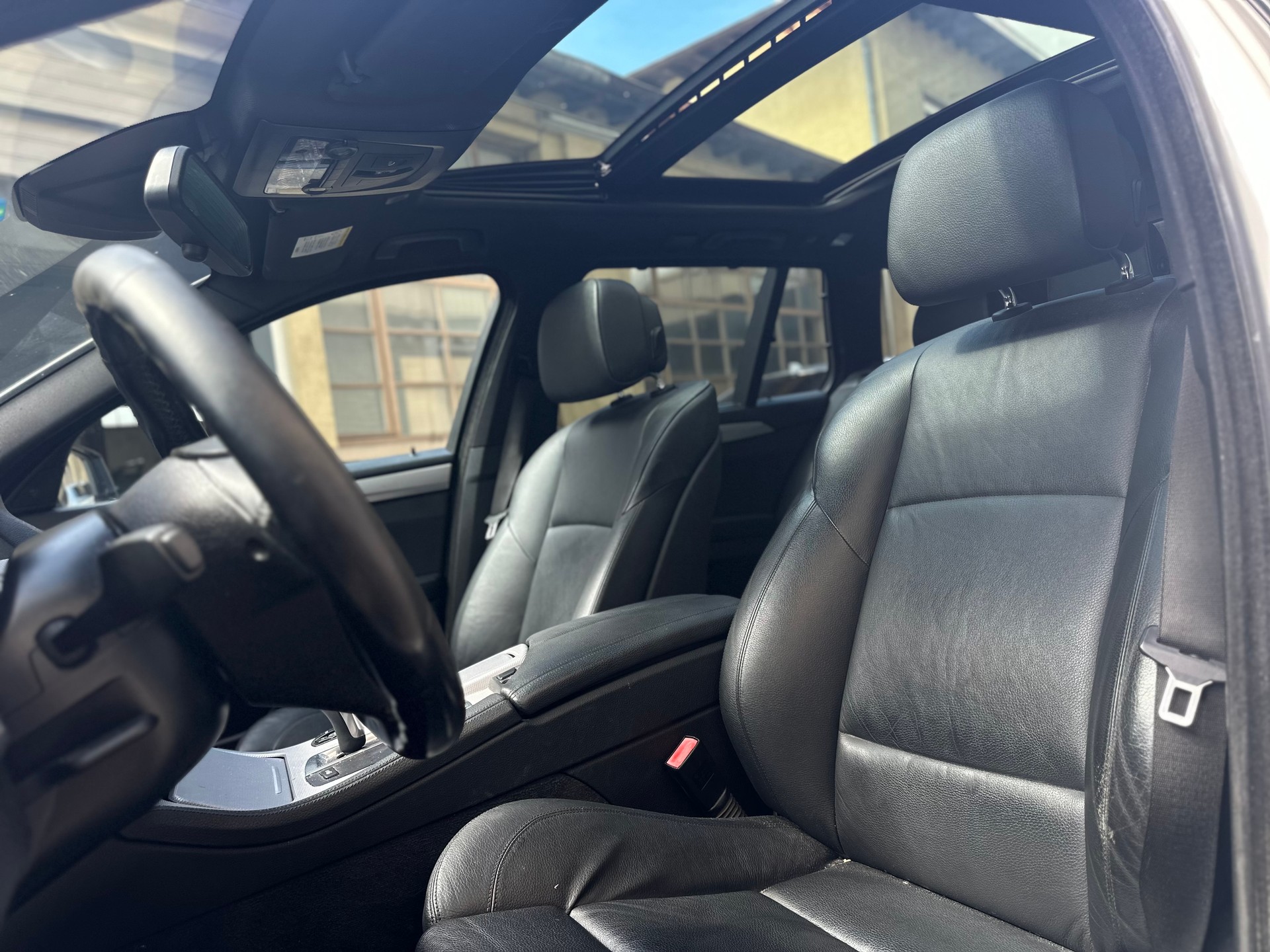 BMW 530d Touring Steptronic M Sport-image-8