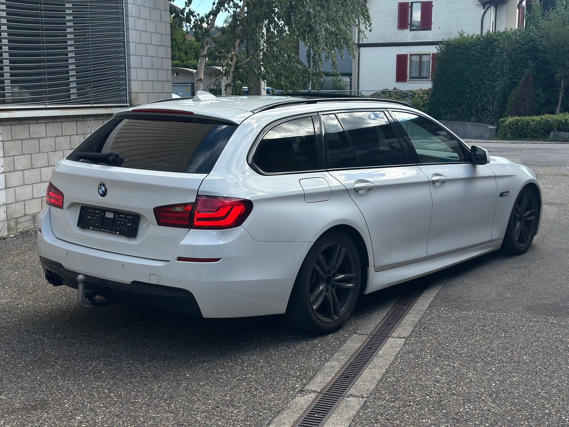 BMW 530d Touring Steptronic M Sport-image-4