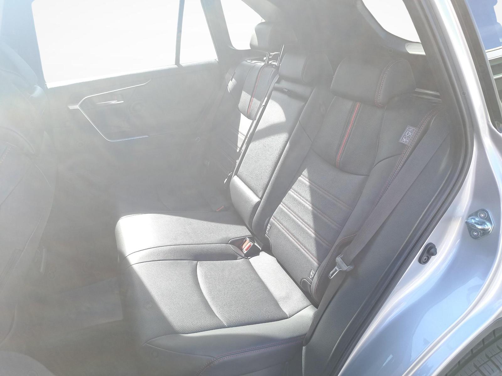 TOYOTA RAV4 2.5 Plug-In-Hybrid Platinum-image-10
