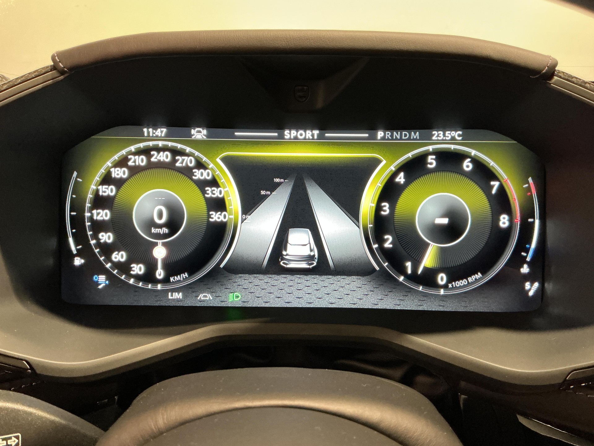 ASTON MARTIN DBX S 4.0 V8 Bi-Turbo-image-20