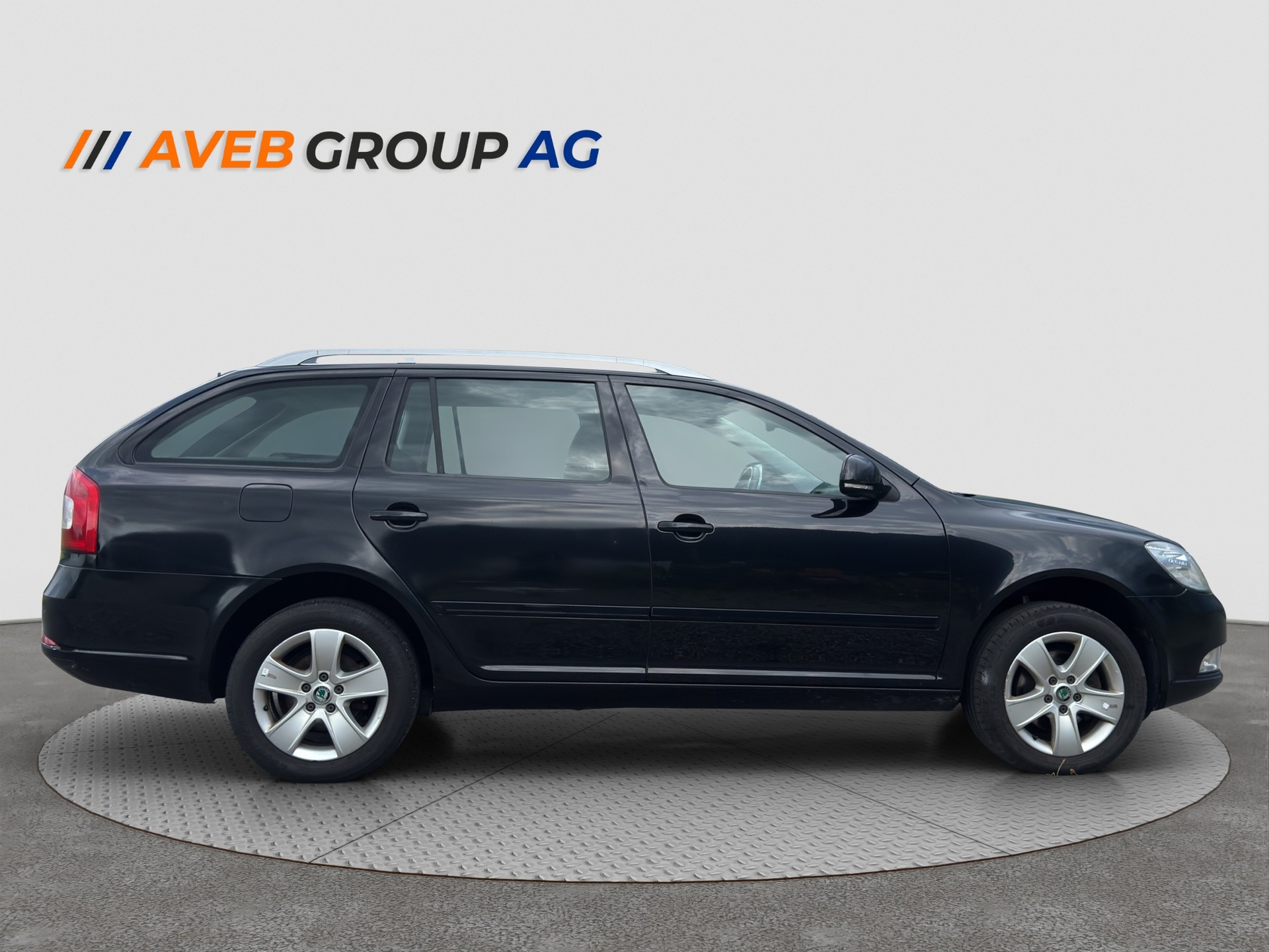 SKODA Octavia Combi 1.8 TSI Adventure 4x4-image-6