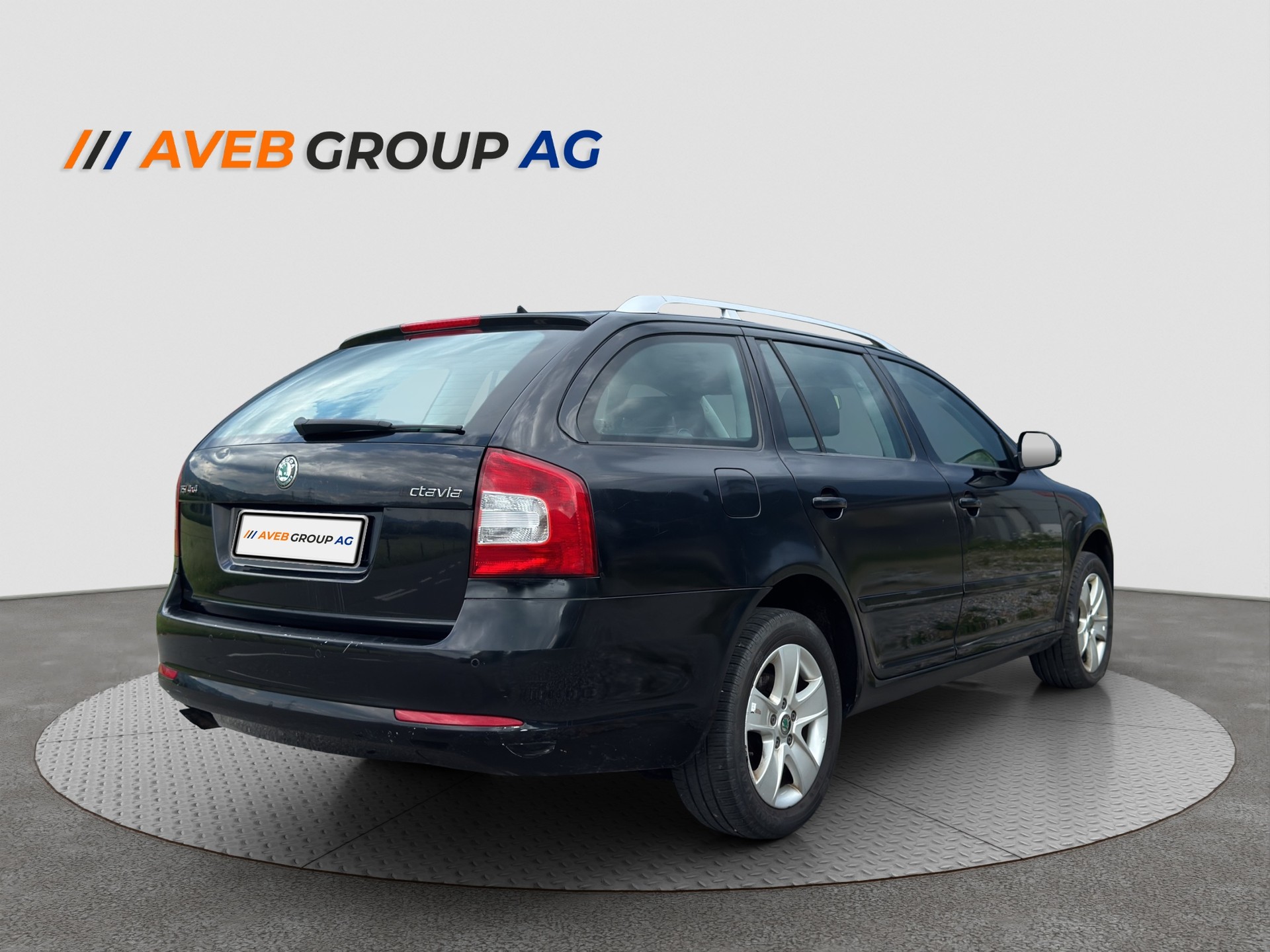SKODA Octavia Combi 1.8 TSI Adventure 4x4-image-5