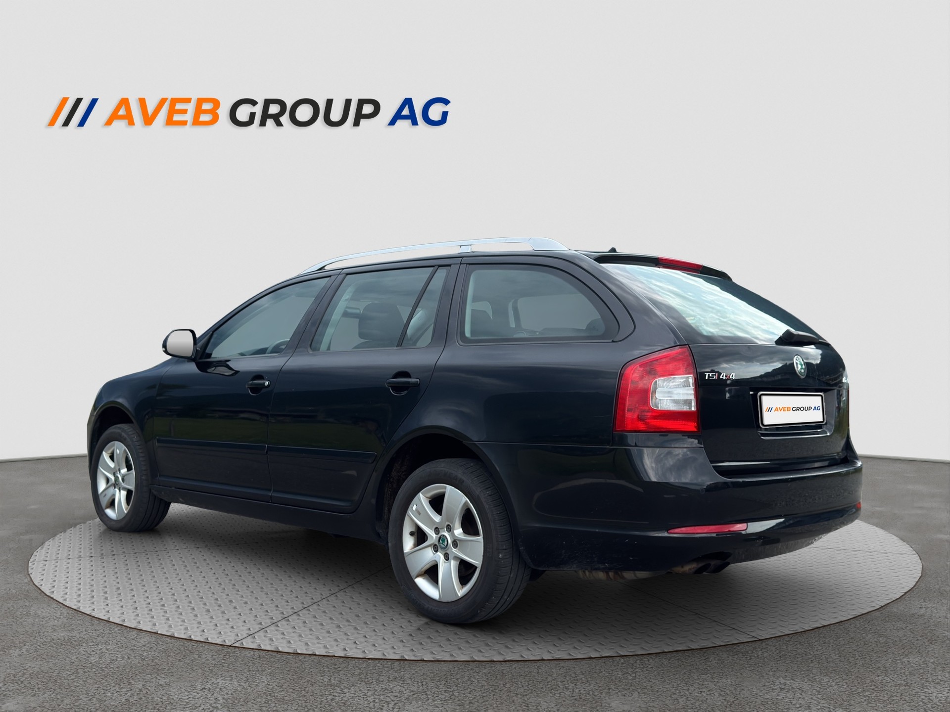 SKODA Octavia Combi 1.8 TSI Adventure 4x4-image-3