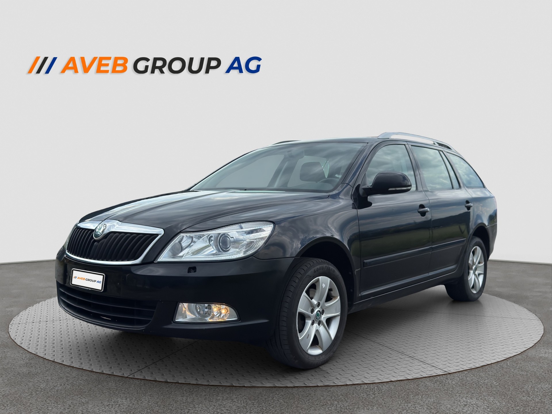 SKODA Octavia Combi 1.8 TSI Adventure 4x4-image-1