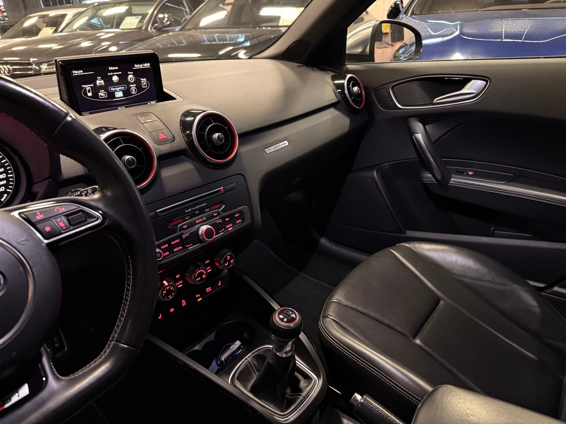 AUDI S1 Sportback 2.0 TFSI Sport quattro-image-14