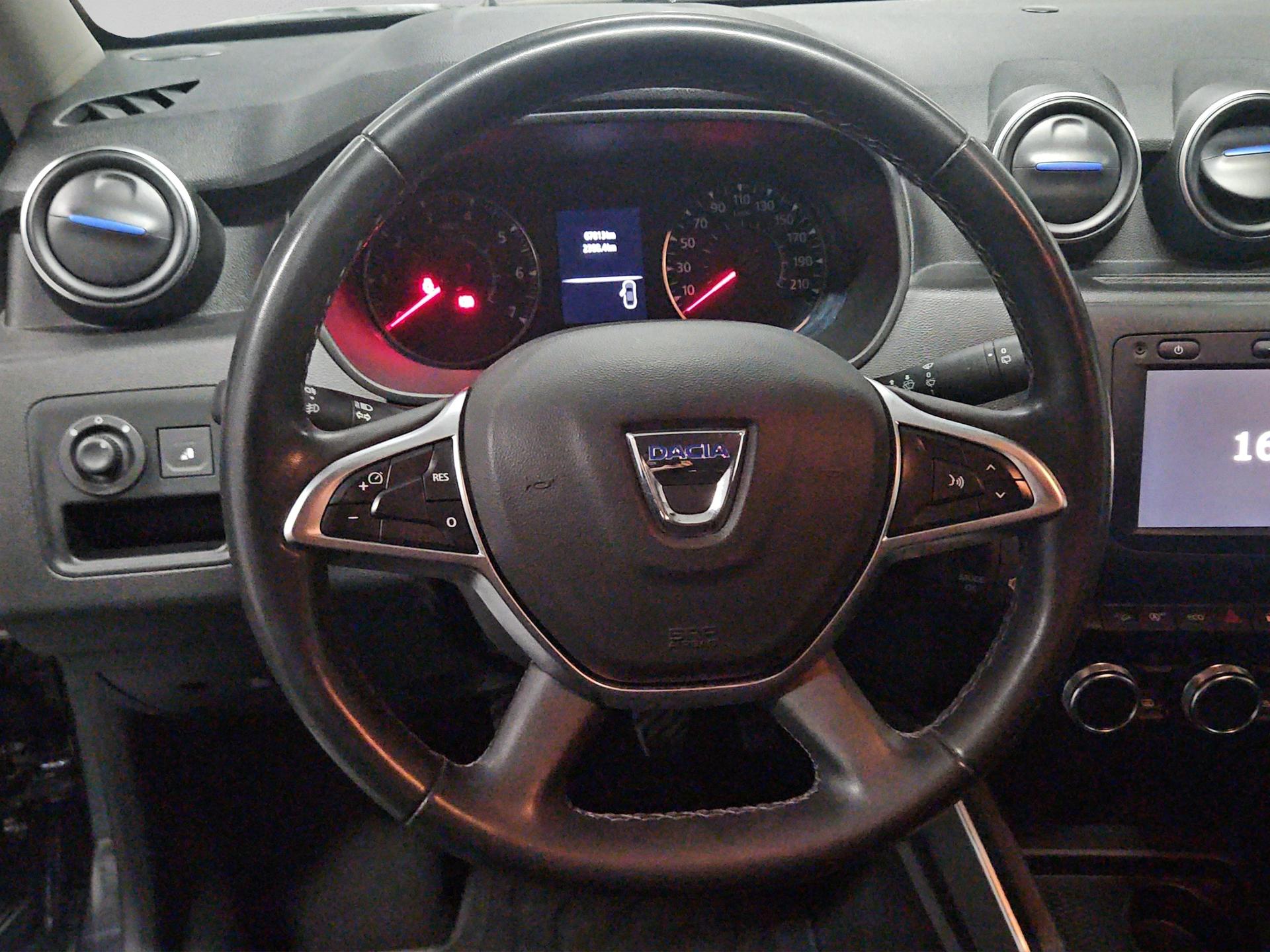 DACIA Duster TCe 150 Celebration 4x4-image-9