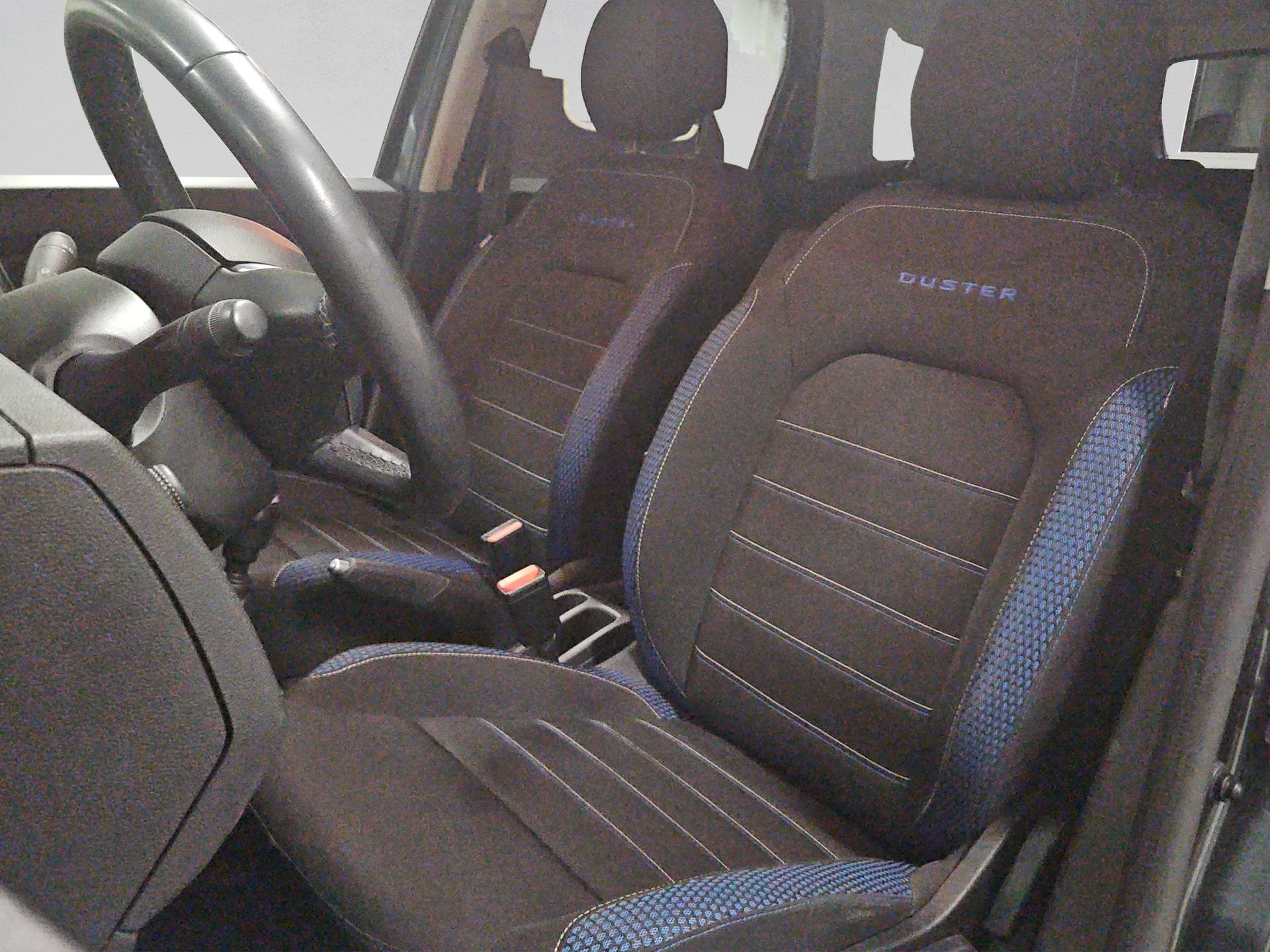 DACIA Duster TCe 150 Celebration 4x4-image-8